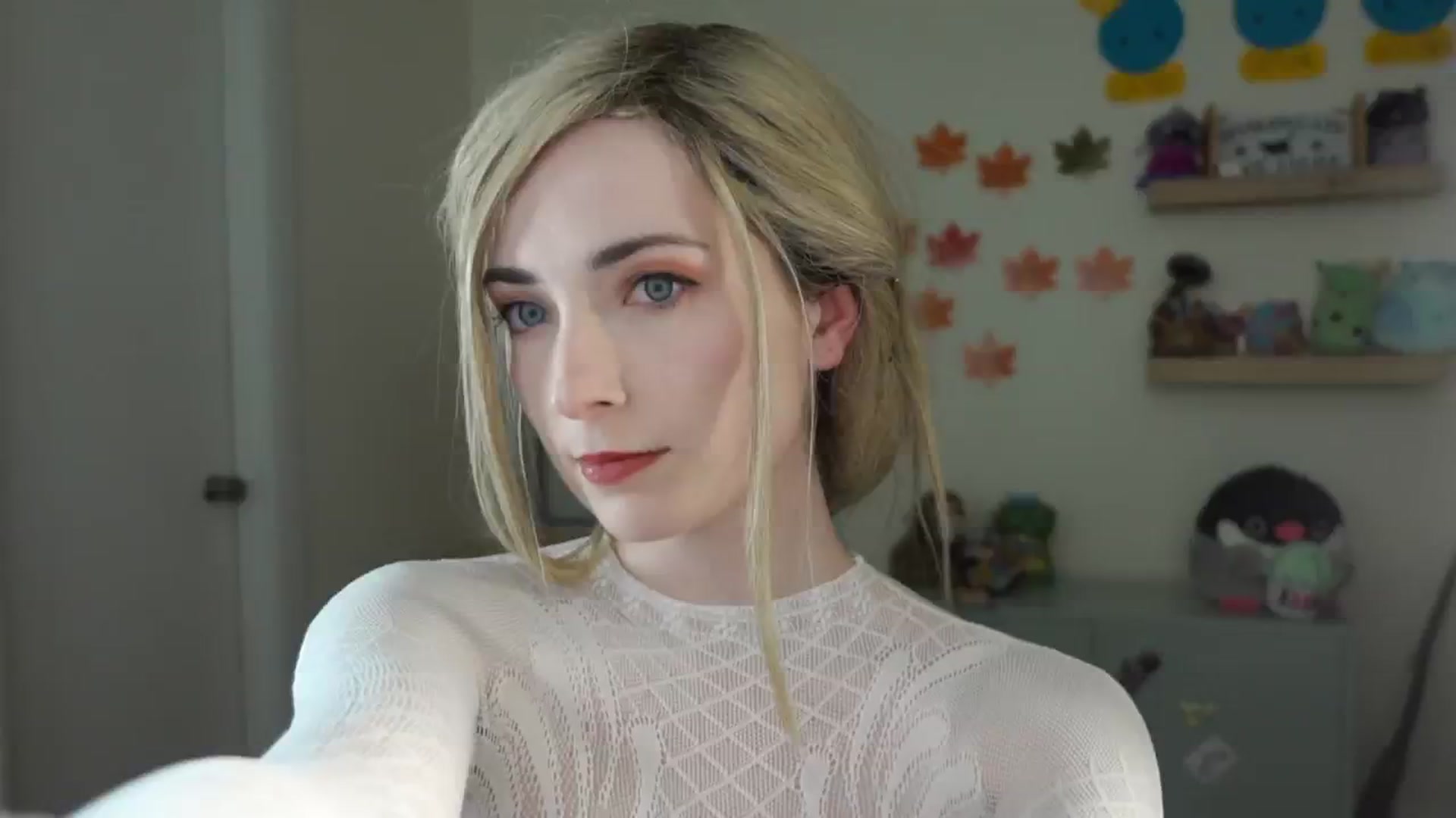 Gallery image thumbnail from Lil_blueberry's myfreecams stream on, 11/13/2024, 03:45 image 11 of 20