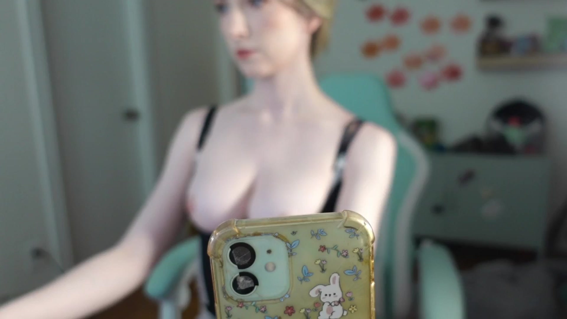 Gallery image thumbnail from Lil_blueberry's myfreecams stream on, 11/20/2024, 02:09 image 13 of 20