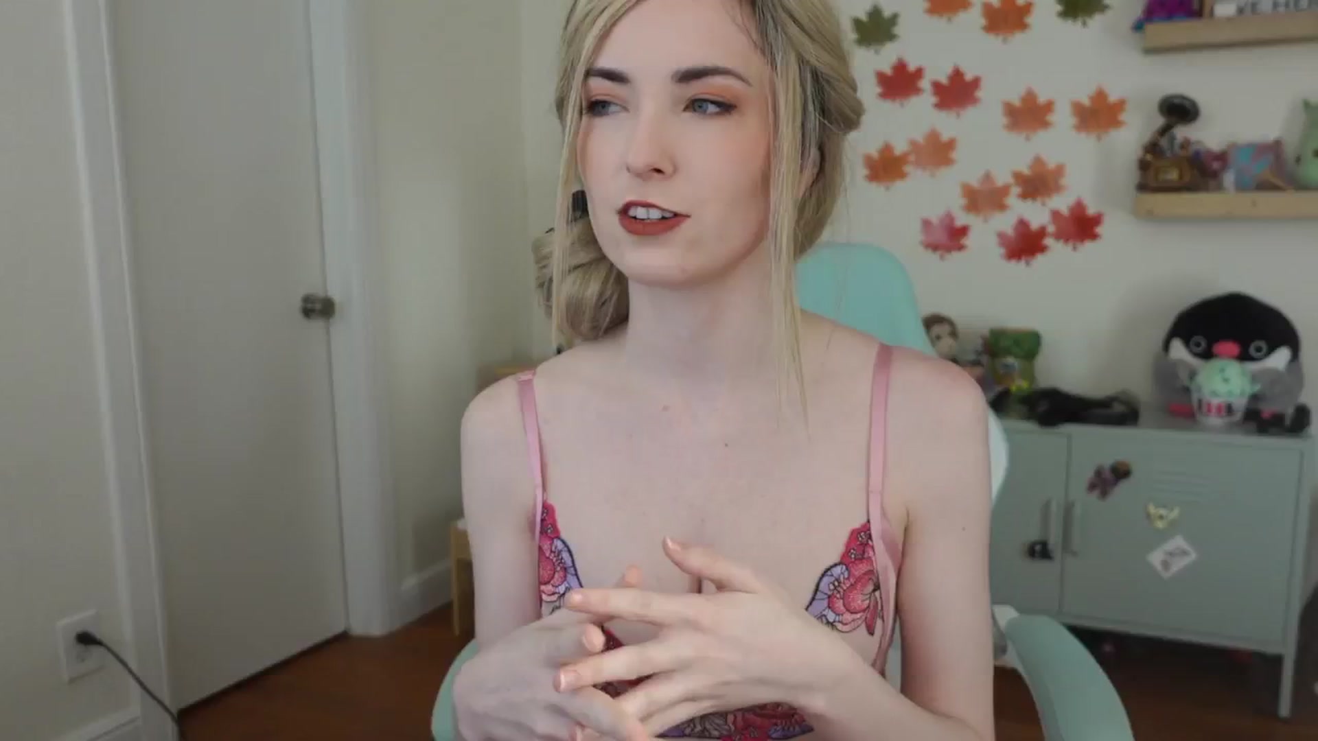 Gallery image thumbnail from Lil_blueberry's myfreecams stream on, 11/23/2024, 21:59 image 2 of 20