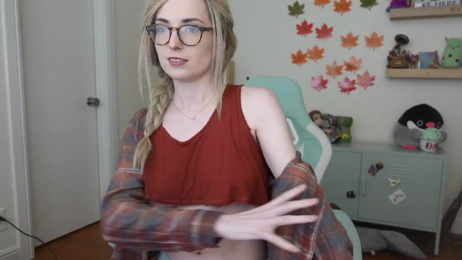 Gallery image thumbnail from Lil_blueberry's myfreecams stream on, 12/01/2024, 03:35 image 13 of 20