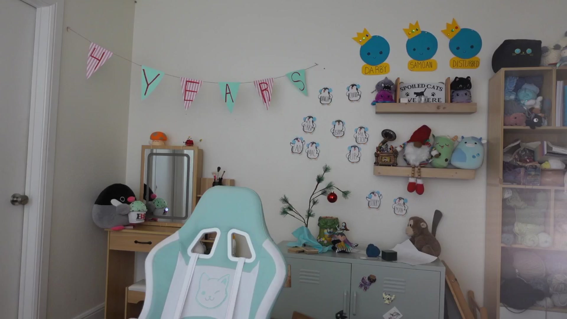 Gallery image thumbnail from Lil_blueberry's myfreecams stream on, 12/11/2024, 04:59 image 13 of 20