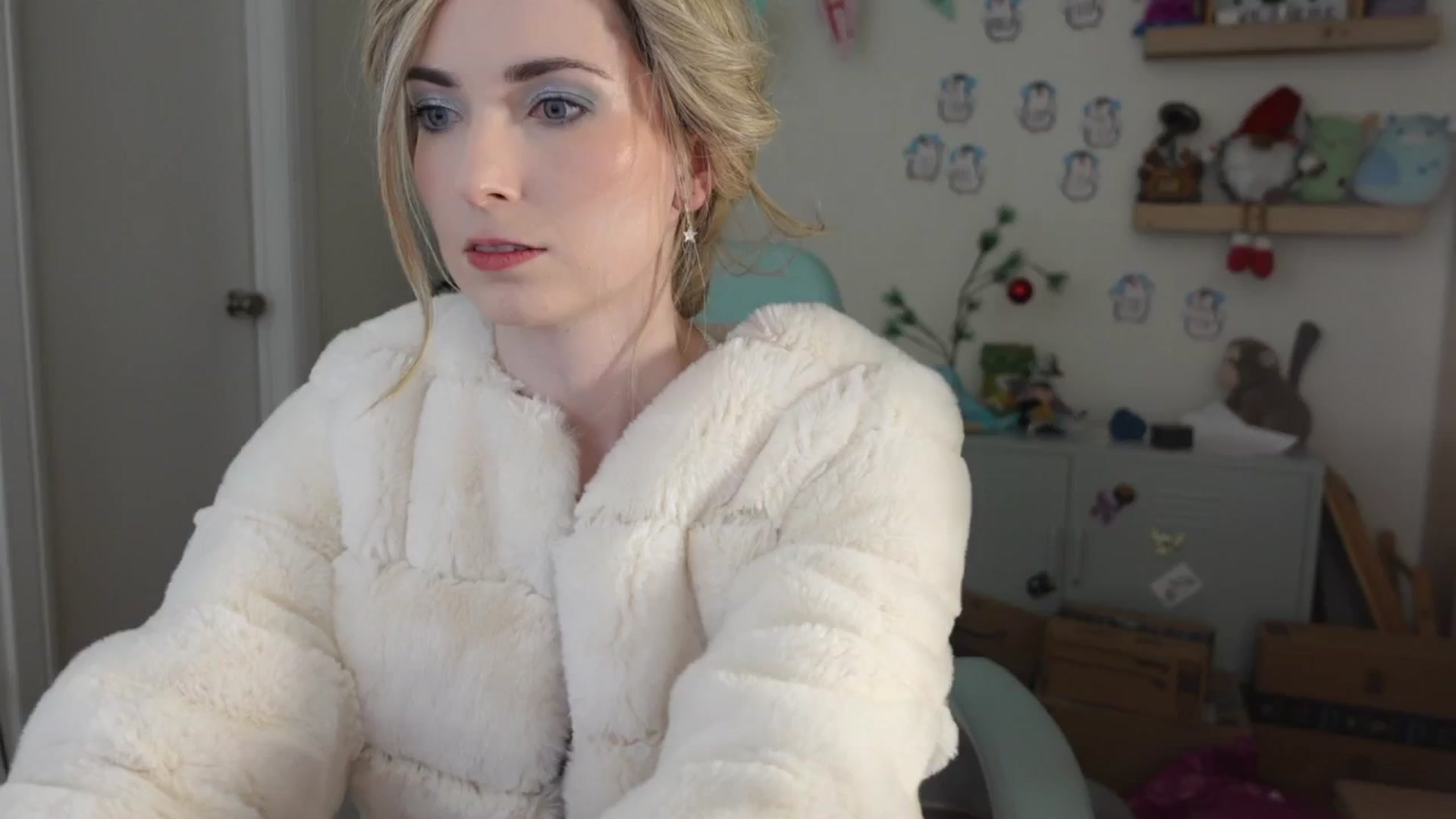 Gallery image thumbnail from Lil_blueberry's myfreecams stream on, 12/12/2024, 03:32 image 13 of 20