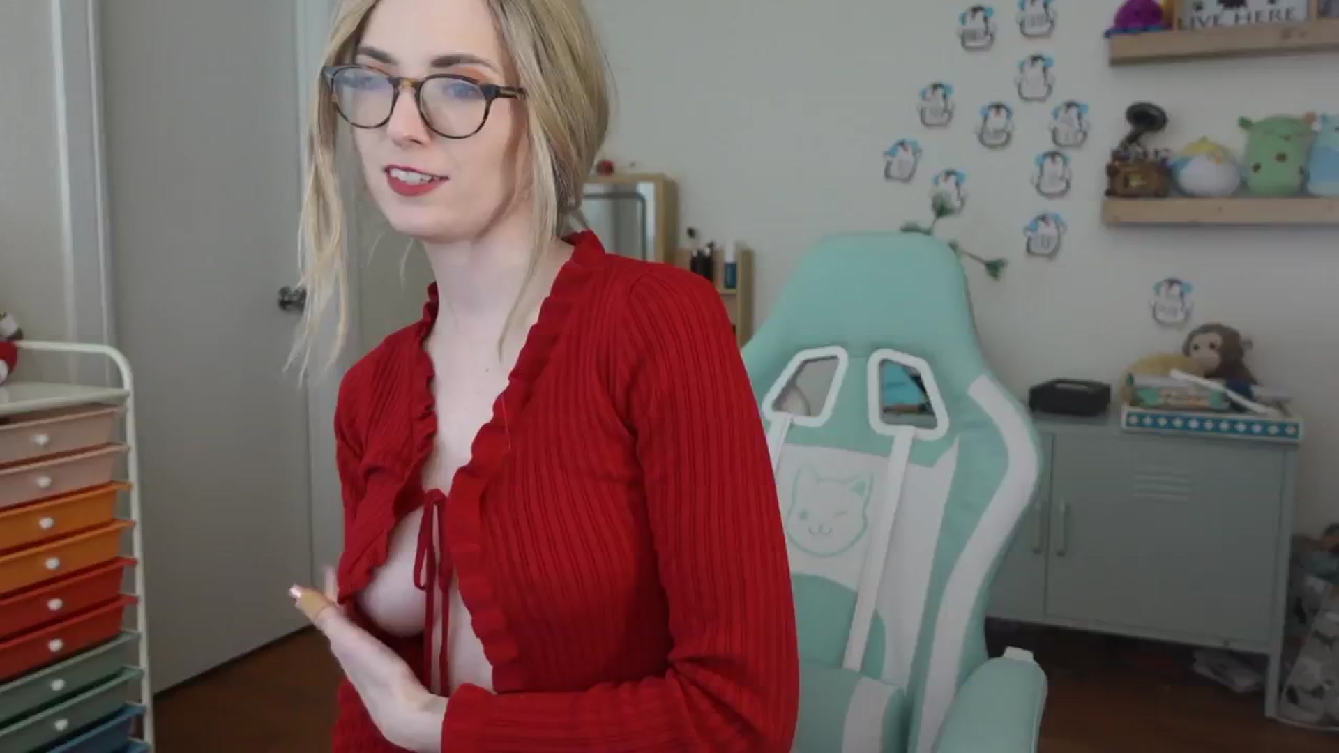 Gallery image thumbnail from Lil_blueberry's myfreecams stream on, 12/31/2024, 02:39 image 6 of 20