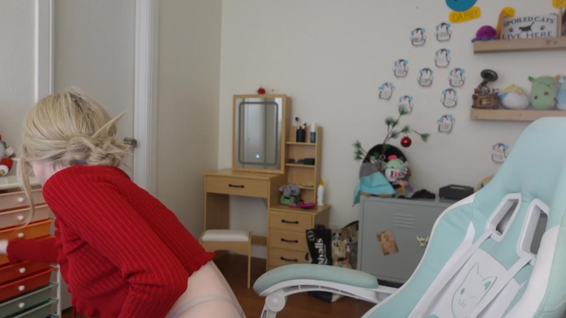 Gallery image thumbnail from Lil_blueberry's myfreecams stream on, 12/31/2024, 02:39 image 17 of 20