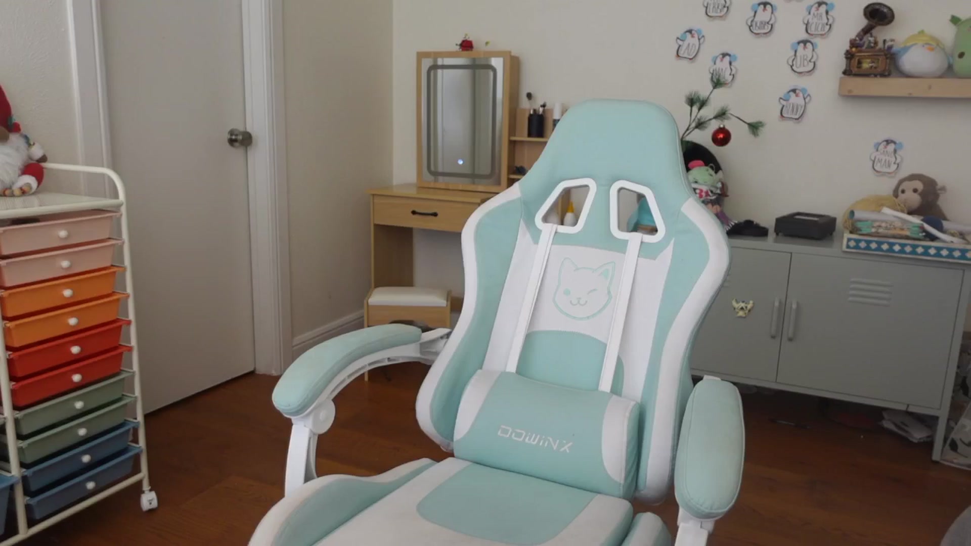 Gallery image thumbnail from Lil_blueberry's myfreecams stream on, 12/31/2024, 02:39 image 14 of 20