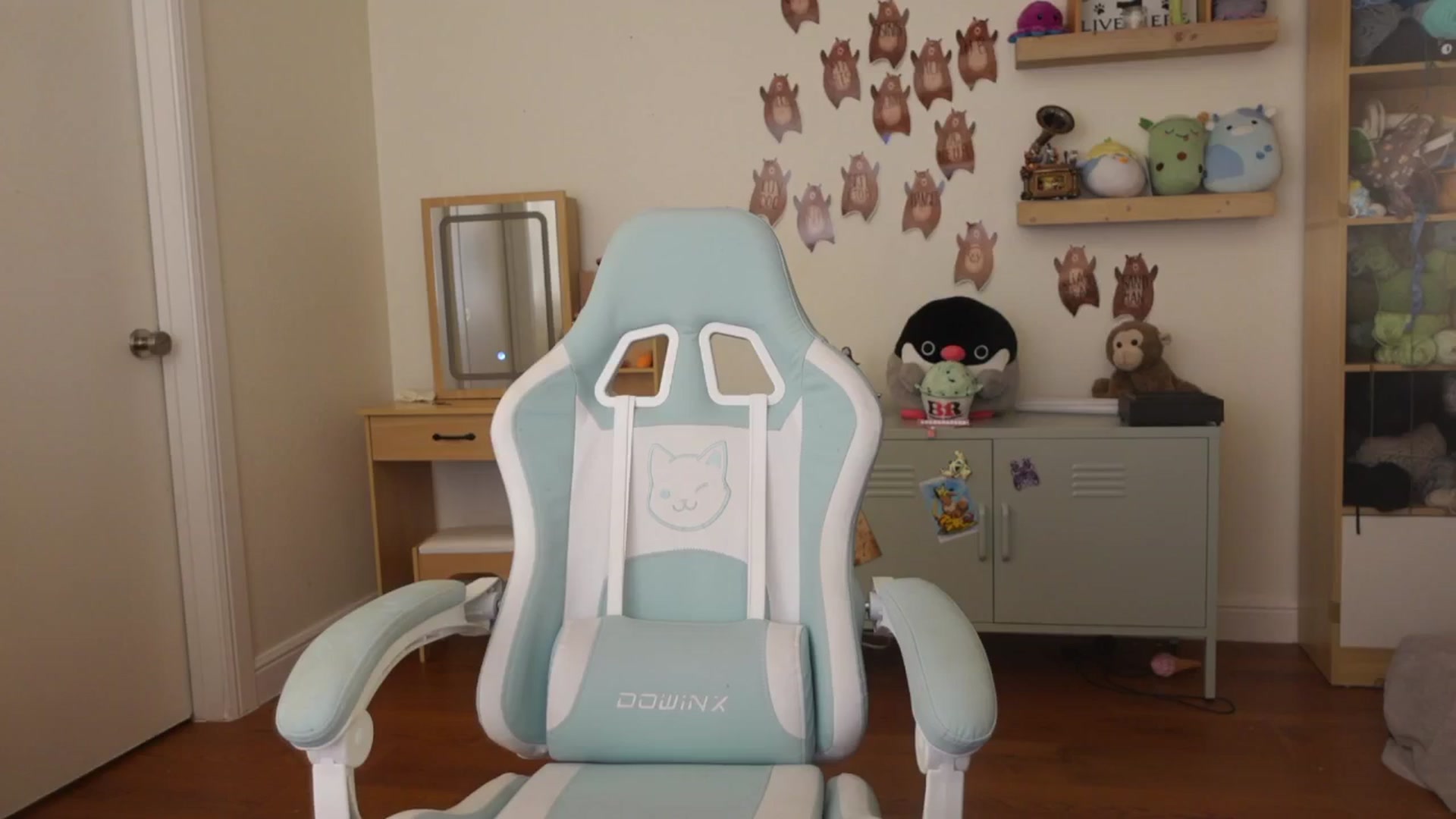 Gallery image thumbnail from Lil_blueberry's myfreecams stream on, 01/13/2025, 02:33 image 19 of 20