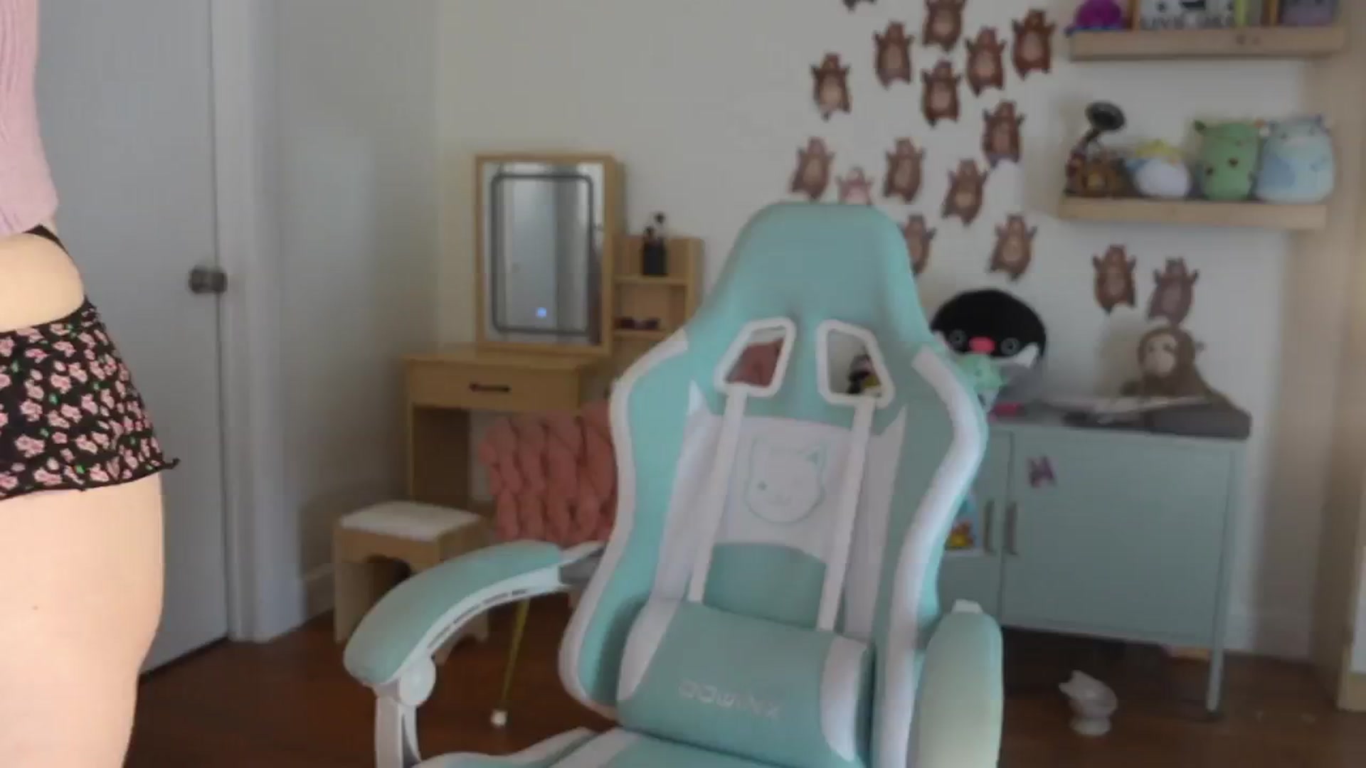Gallery image thumbnail from Lil_blueberry's myfreecams stream on, 01/16/2025, 21:57 image 4 of 20