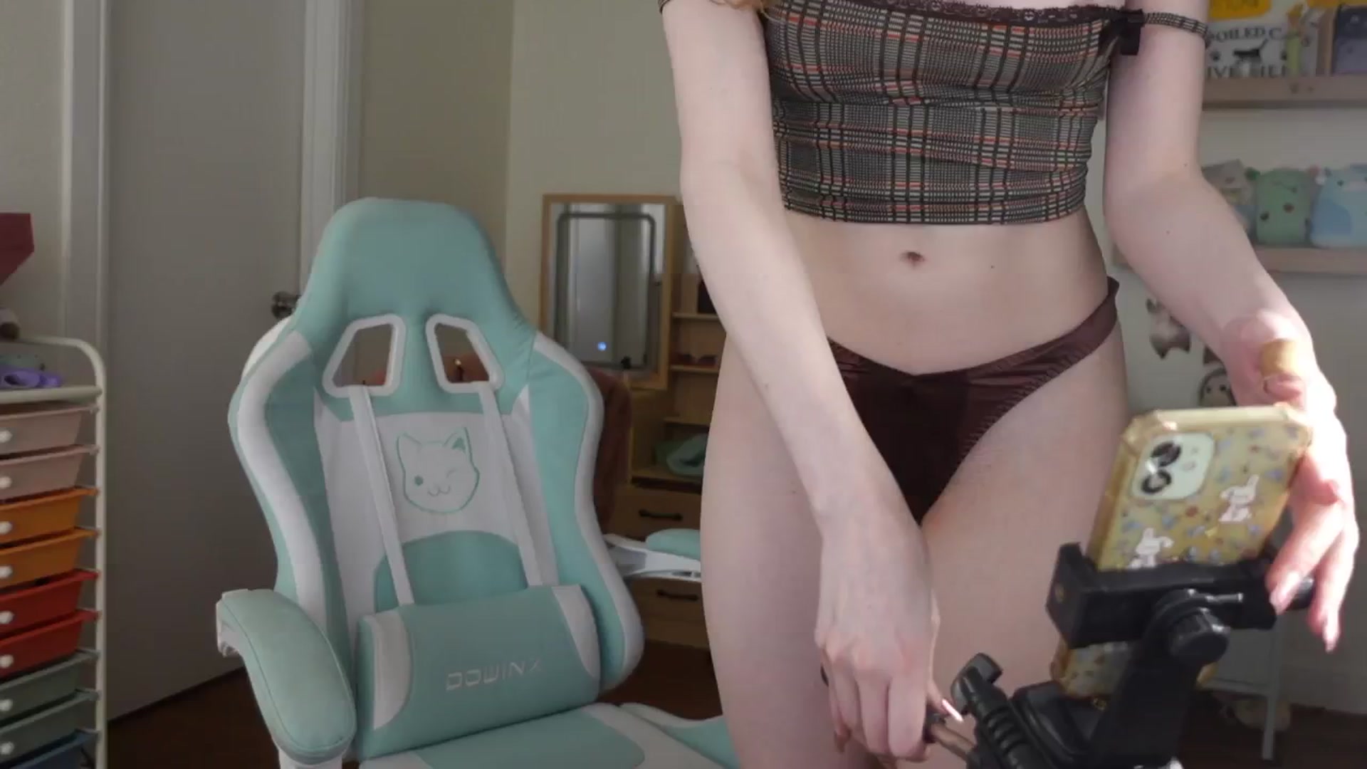 Gallery image thumbnail from Lil_blueberry's myfreecams stream on, 01/19/2025, 03:57 image 14 of 20
