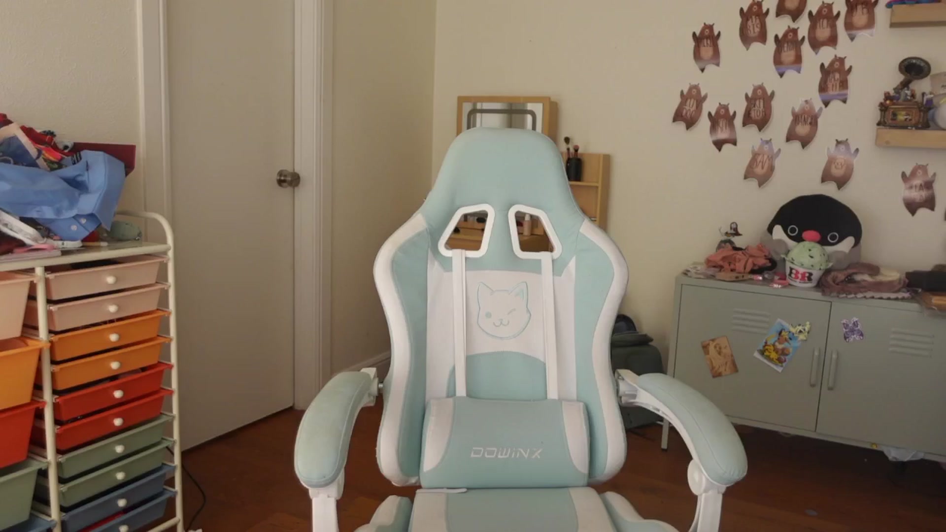 Gallery image thumbnail from Lil_blueberry's myfreecams stream on, 01/22/2025, 04:22 image 9 of 20