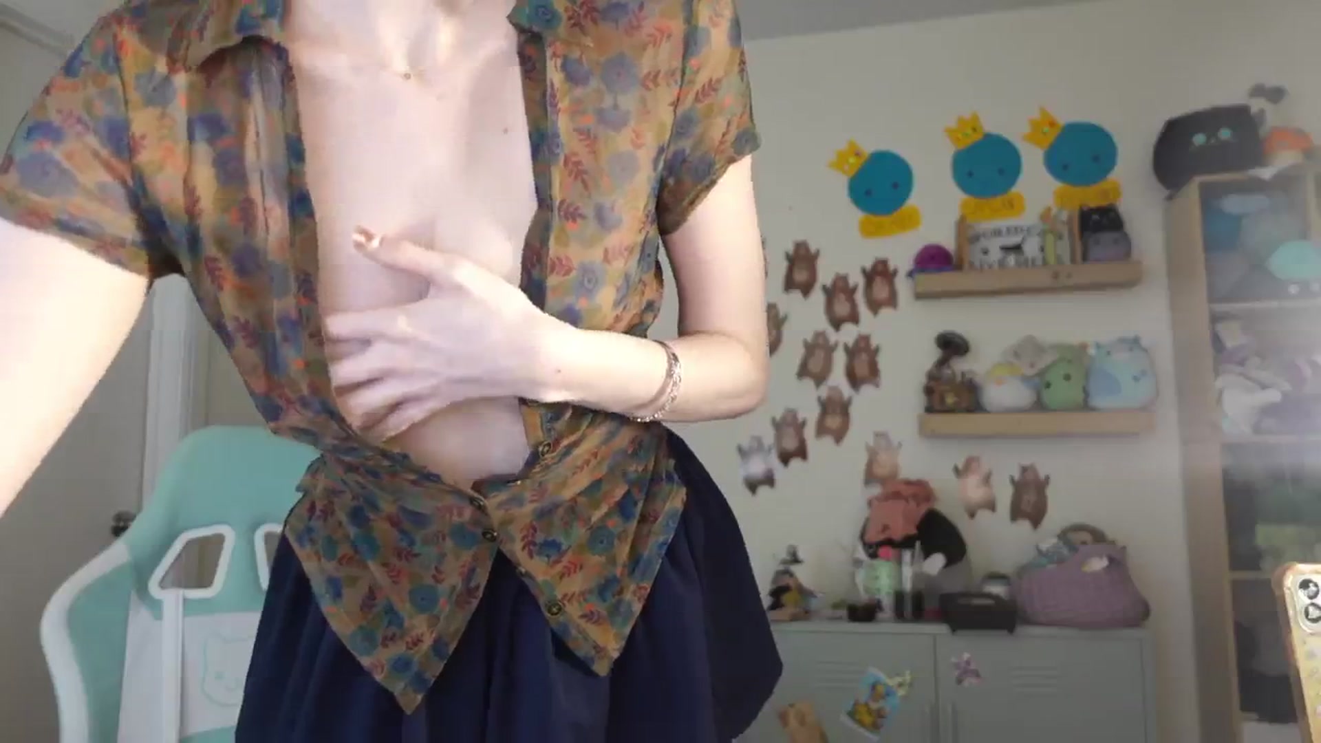 Gallery image thumbnail from Lil_blueberry's myfreecams stream on, 01/31/2025, 04:14 image 14 of 20