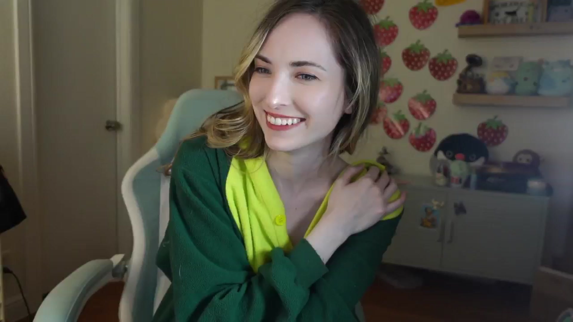 Gallery image thumbnail from Lil_blueberry's myfreecams stream on, 02/20/2025, 03:36 image 19 of 20