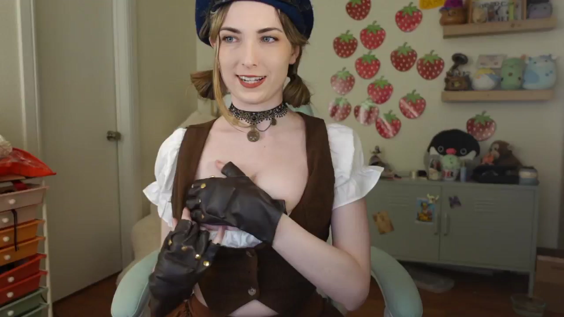 Gallery image thumbnail from Lil_blueberry's myfreecams stream on, 02/27/2025, 04:21 image 2 of 20