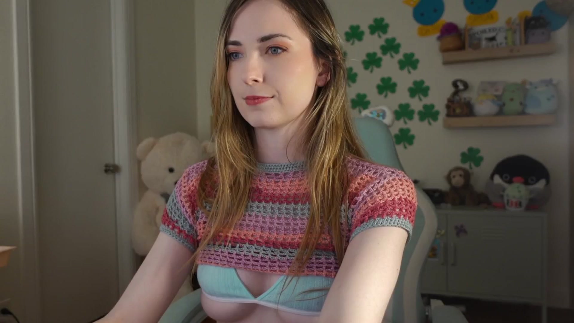 Gallery image thumbnail from Lil_blueberry's myfreecams stream on, 03/20/2025, 03:31 image 17 of 20