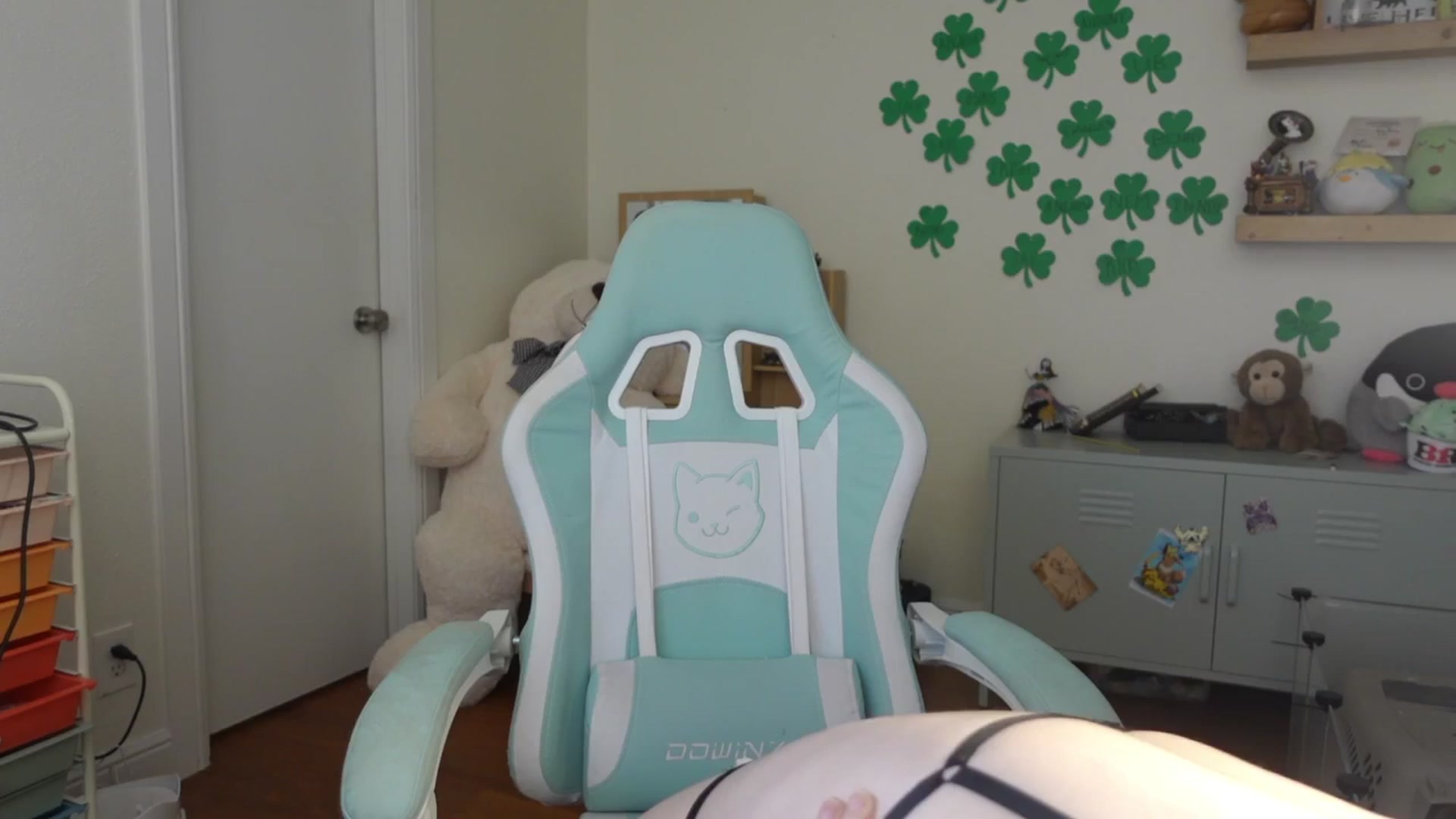 Gallery image thumbnail from Lil_blueberry's myfreecams stream on, 03/28/2025, 03:24 image 4 of 20