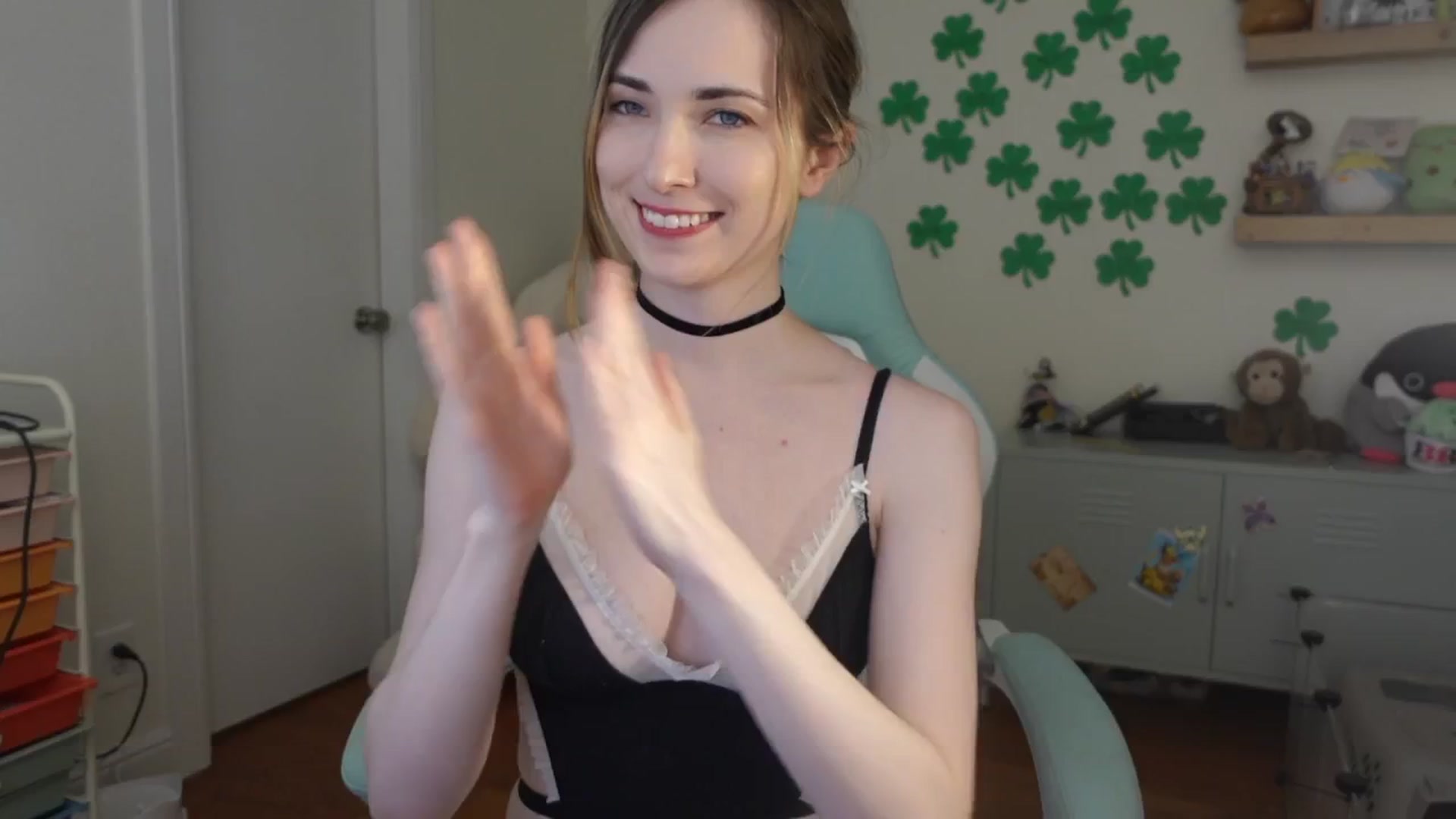 Gallery image thumbnail from Lil_blueberry's myfreecams stream on, 03/28/2025, 03:24 image 14 of 20
