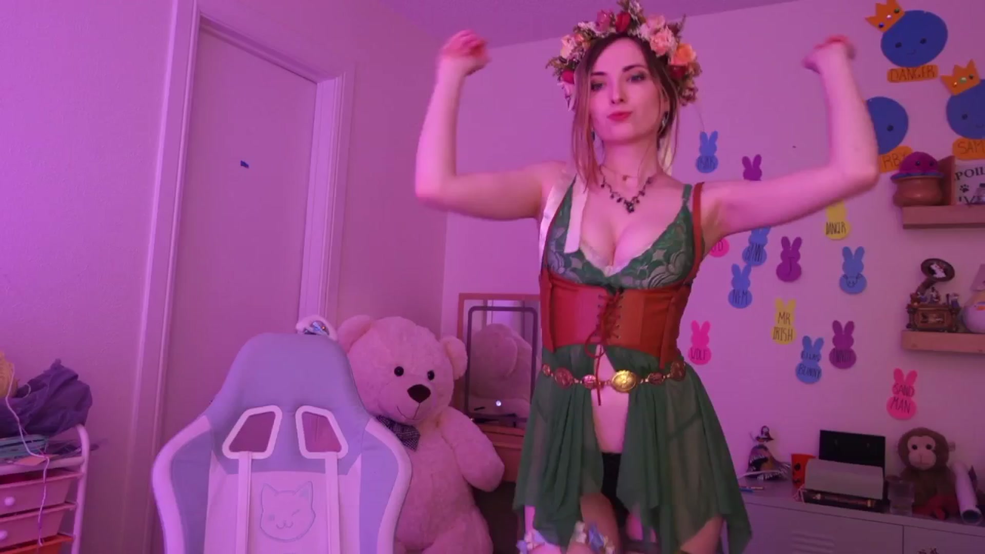 Gallery image thumbnail from Lil_blueberry's myfreecams stream on, 04/23/2025, 03:09 image 18 of 20