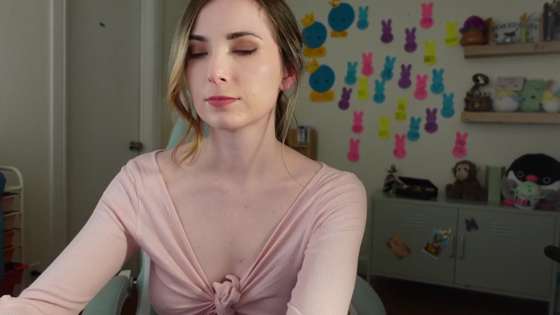 Gallery image thumbnail from Lil_blueberry's myfreecams stream on, 04/28/2025, 03:30 image 10 of 20