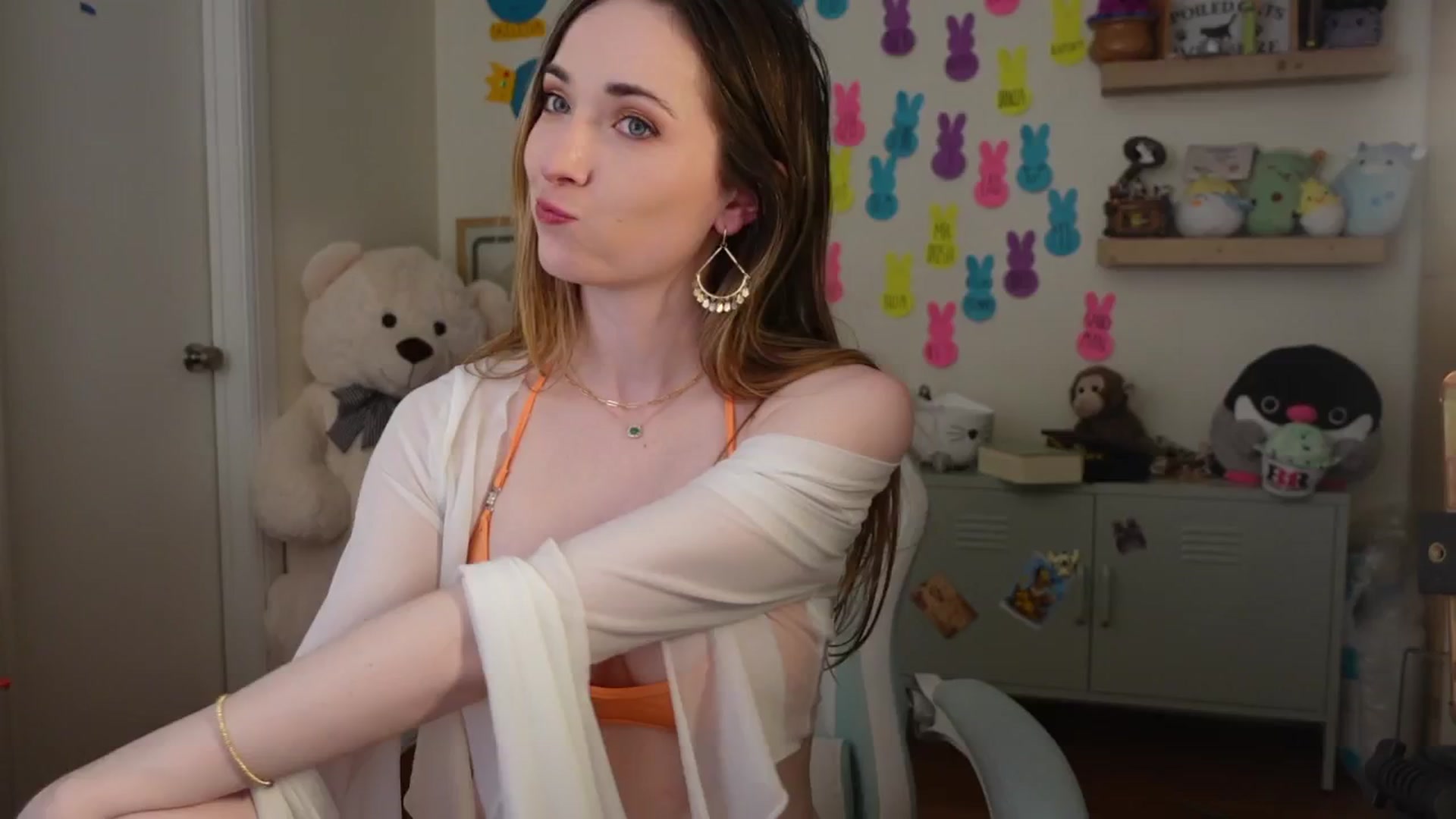 Gallery image thumbnail from Lil_blueberry's myfreecams stream on, 05/01/2025, 03:53 image 9 of 20