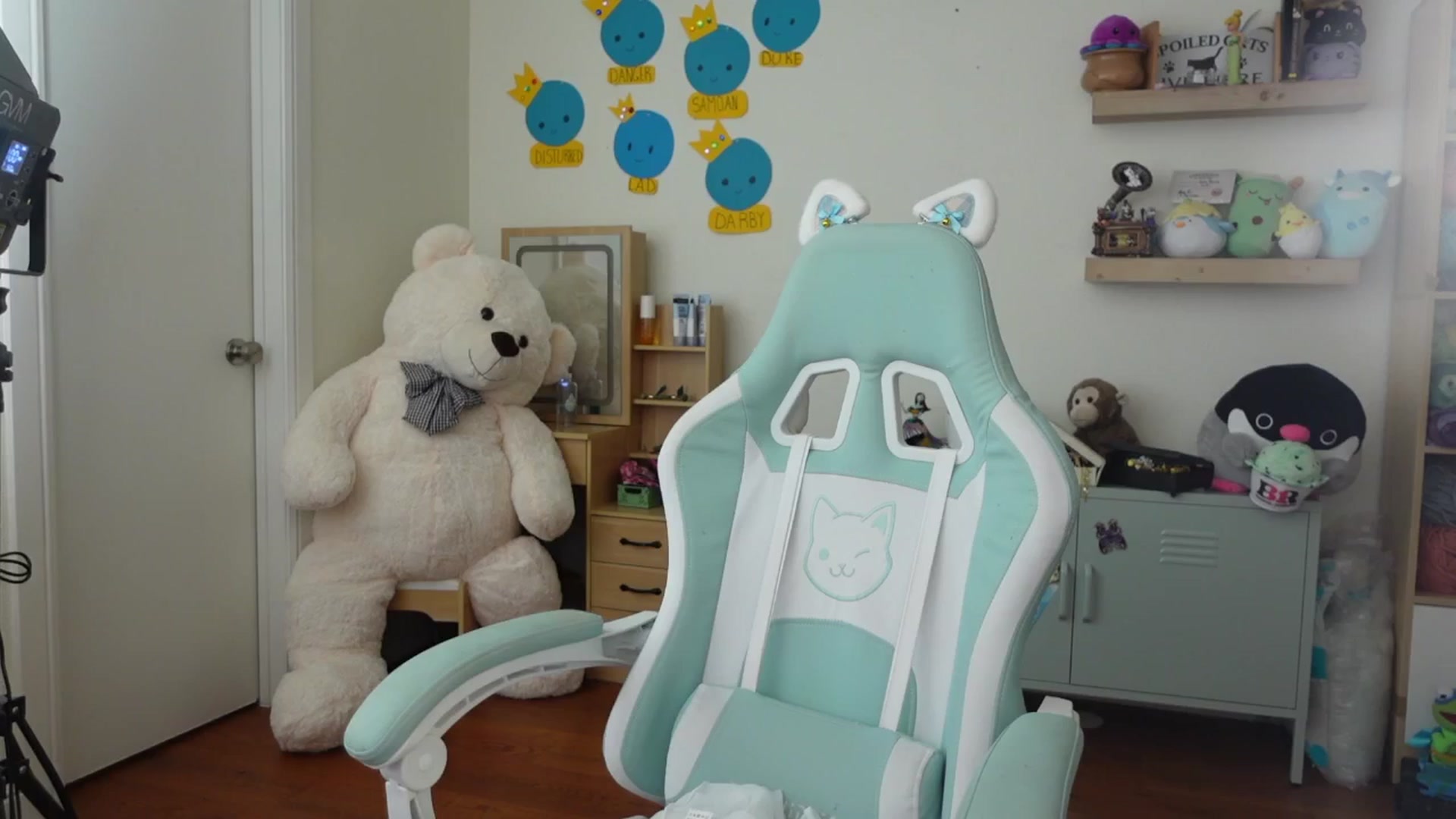 Gallery image thumbnail from Lil_blueberry's myfreecams stream on, 05/05/2025, 01:33 image 20 of 20
