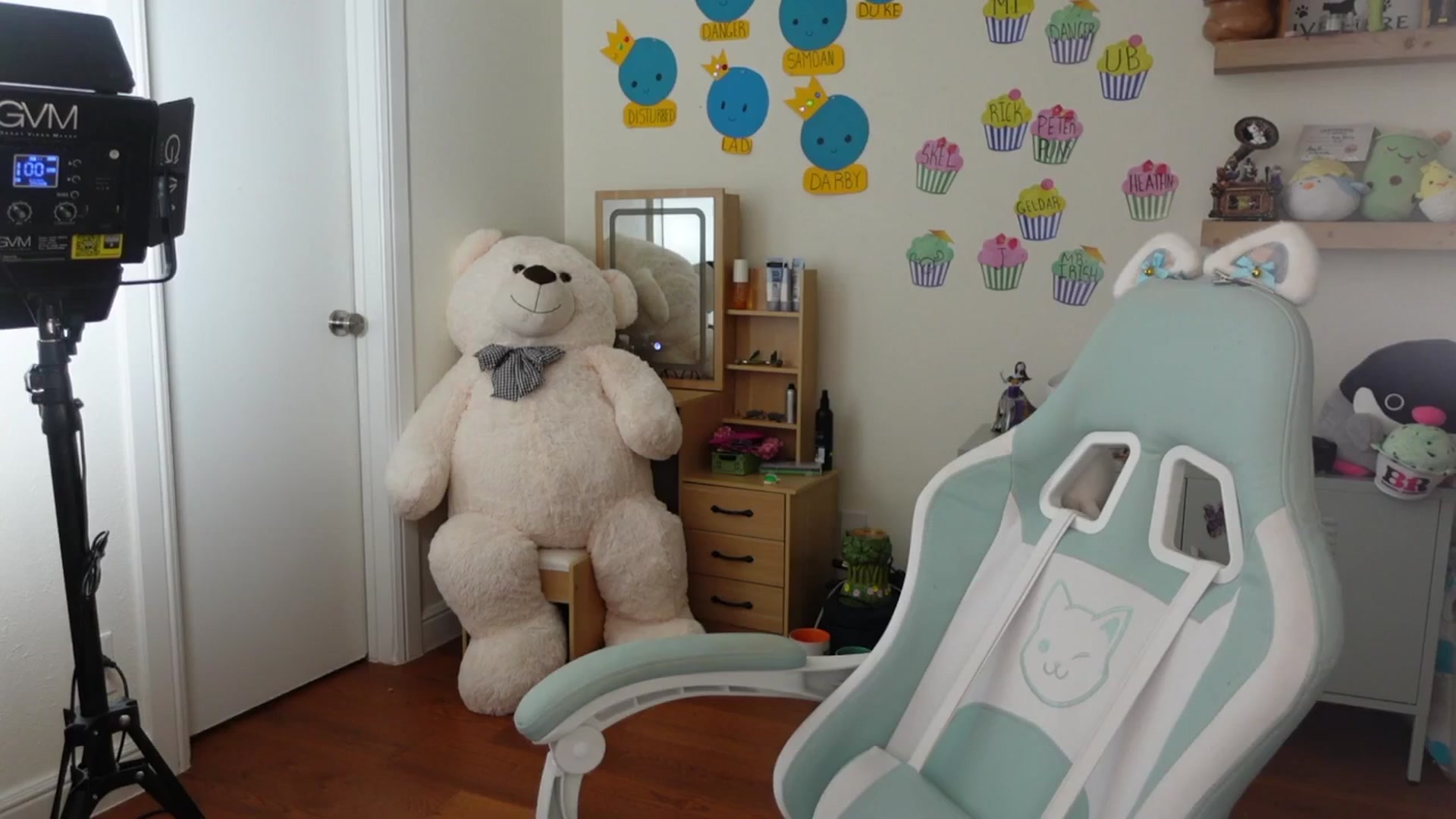 Gallery image thumbnail from Lil_blueberry's myfreecams stream on, 05/06/2025, 02:22 image 4 of 20