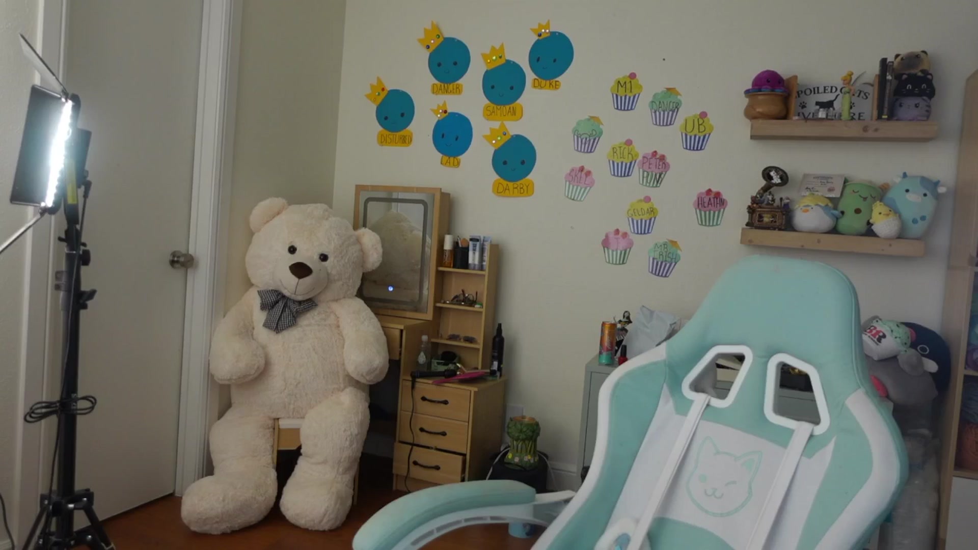 Gallery image thumbnail from Lil_blueberry's myfreecams stream on, 05/09/2025, 02:58 image 13 of 20