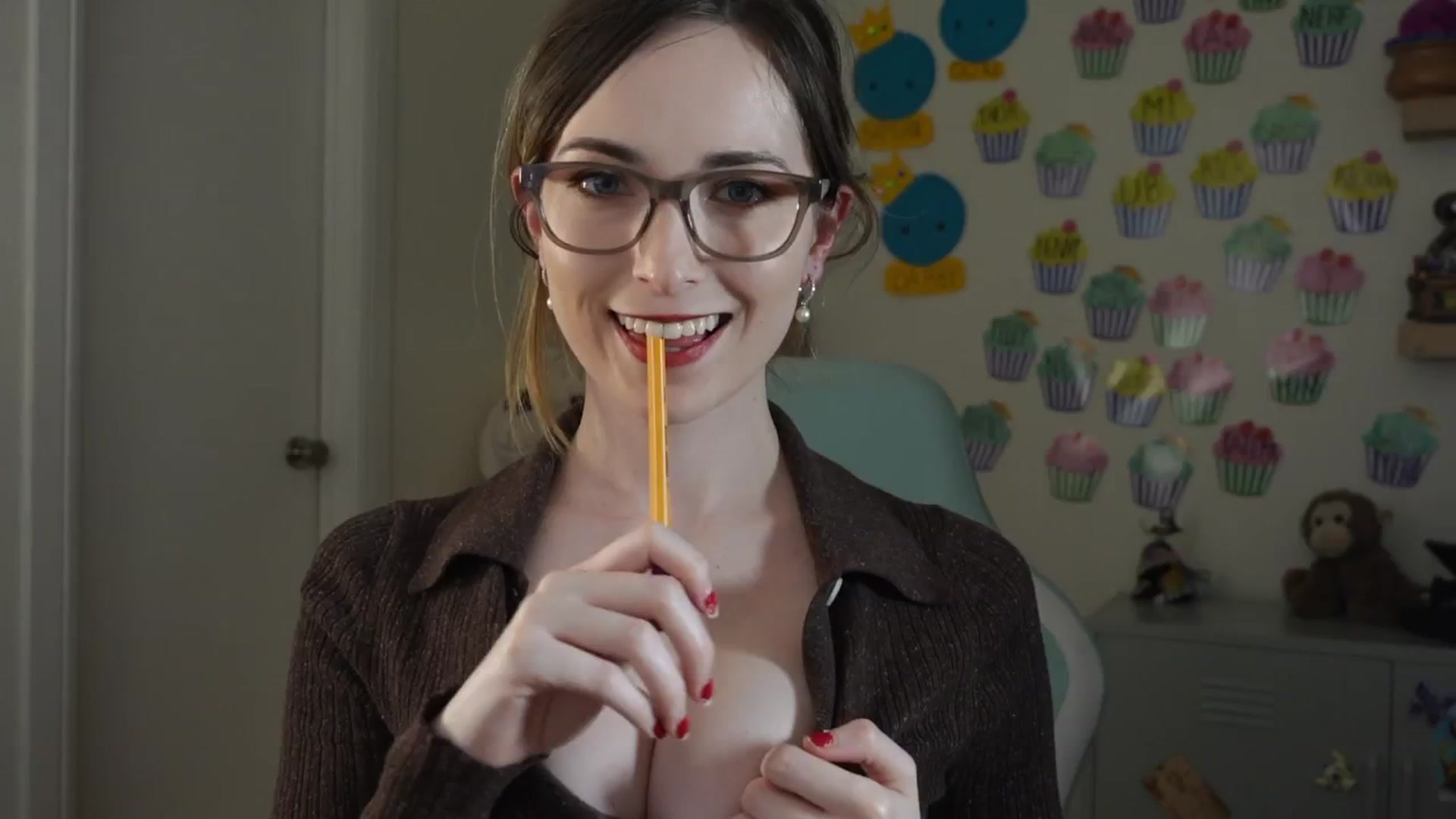 Gallery image thumbnail from Lil_blueberry's myfreecams stream on, 05/12/2025, 01:33 image 6 of 20
