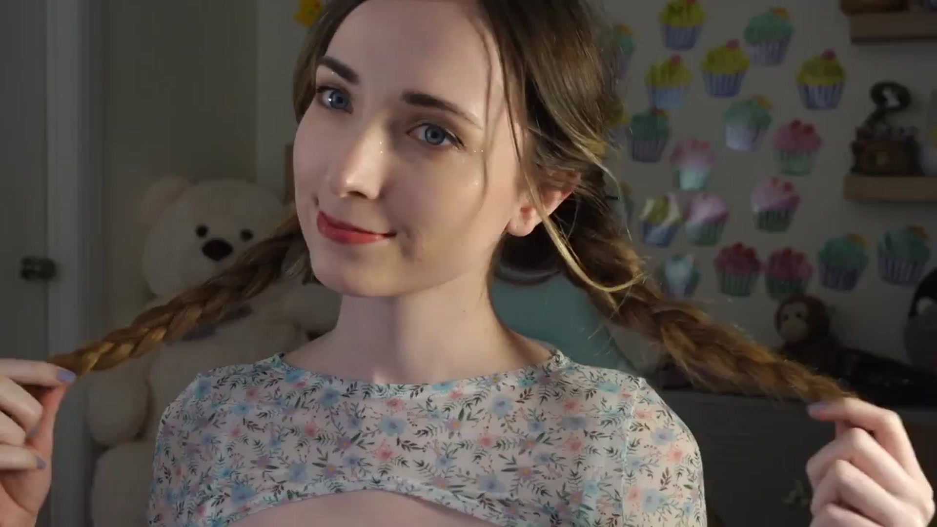 Gallery image thumbnail from Lil_blueberry's myfreecams stream on, 05/14/2025, 02:32 image 20 of 20