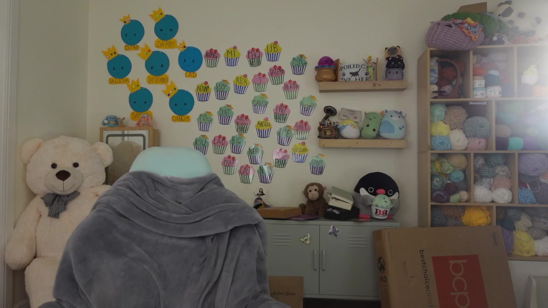 Gallery image thumbnail from Lil_blueberry's myfreecams stream on, 05/17/2025, 20:38 image 13 of 20