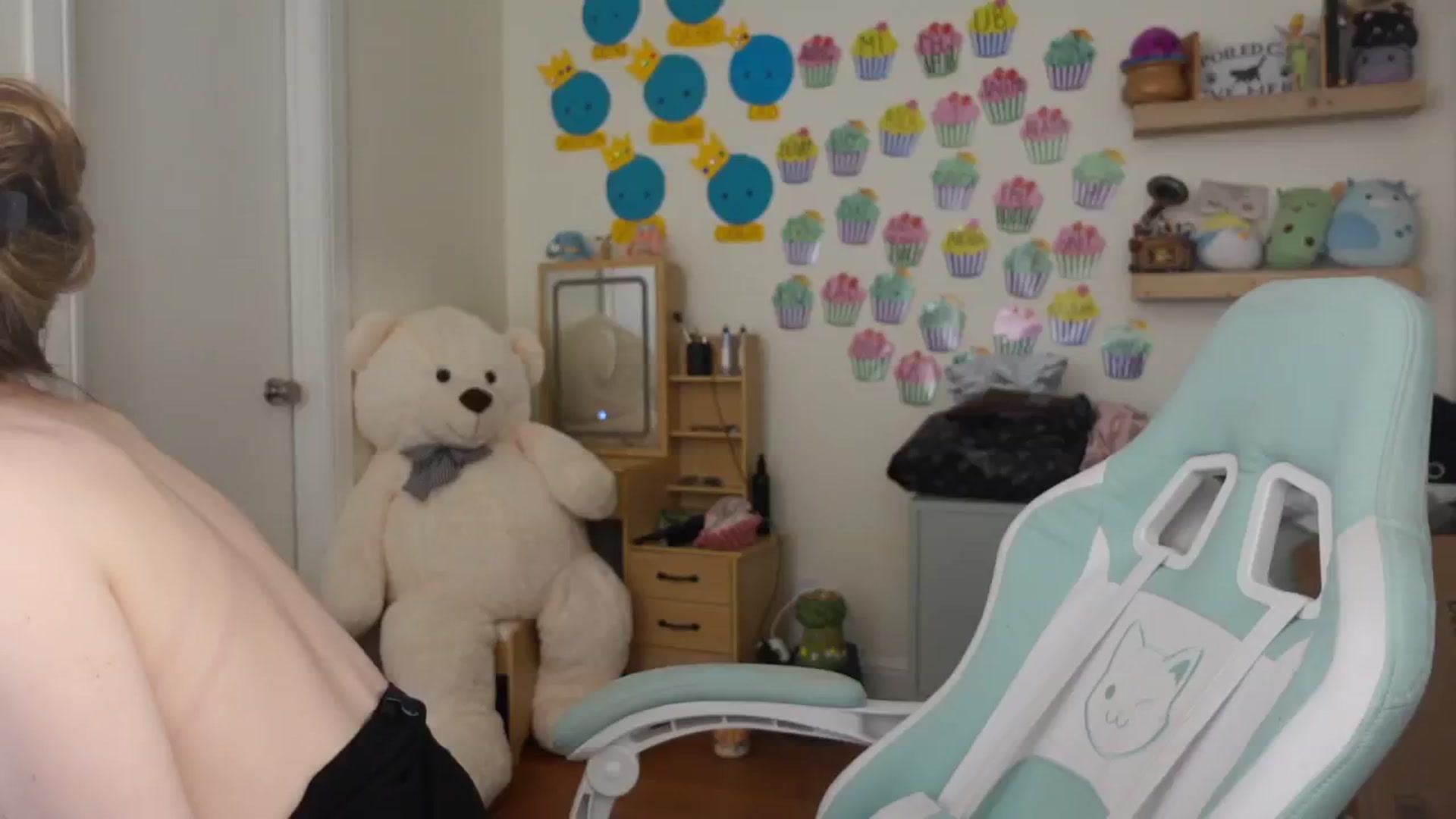 Gallery image thumbnail from Lil_blueberry's myfreecams stream on, 05/28/2025, 03:11 image 14 of 20
