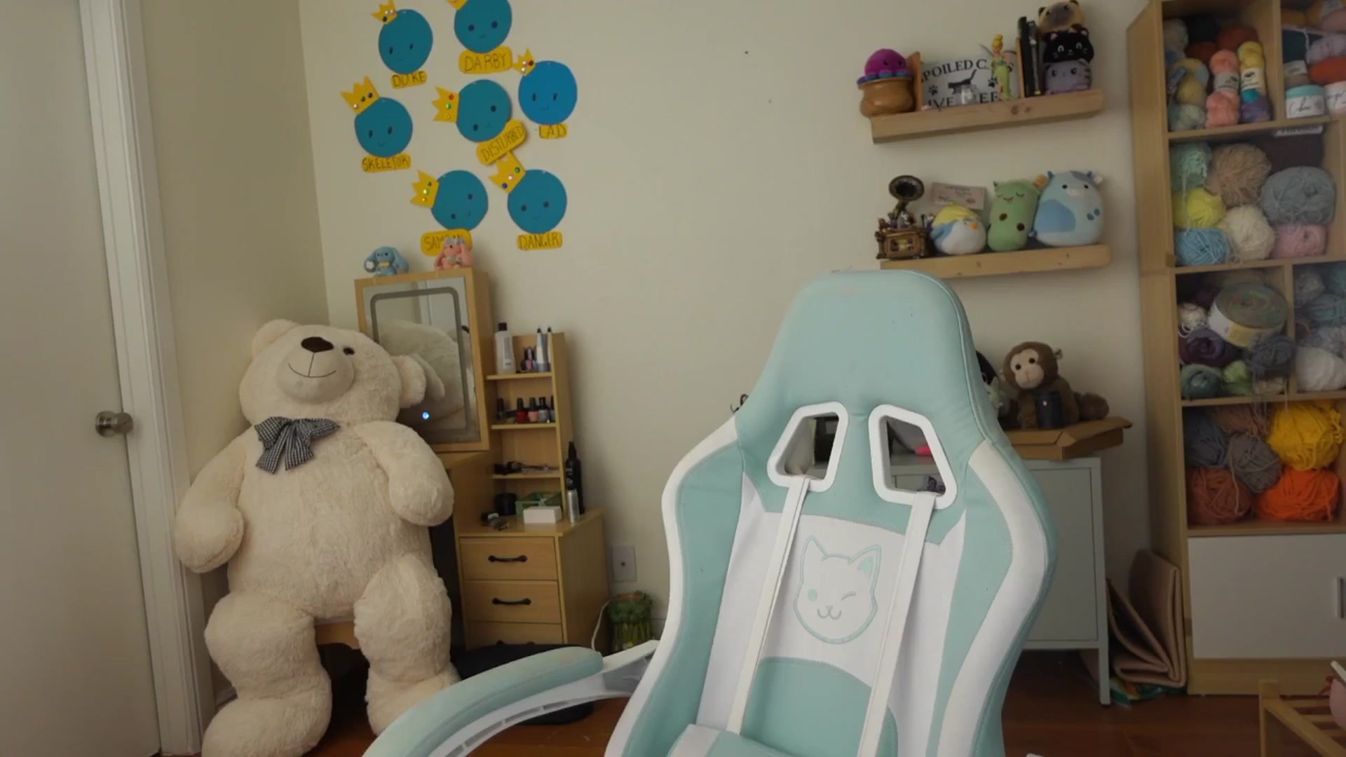 Gallery image thumbnail from Lil_blueberry's myfreecams stream on, 07/18/2025, 02:08 image 4 of 20
