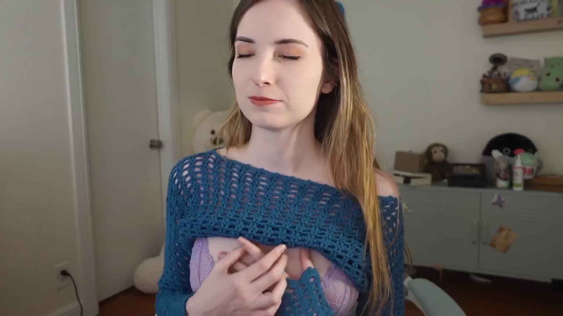 Gallery image thumbnail from Lil_blueberry's myfreecams stream on, 08/02/2025, 20:28 image 3 of 20