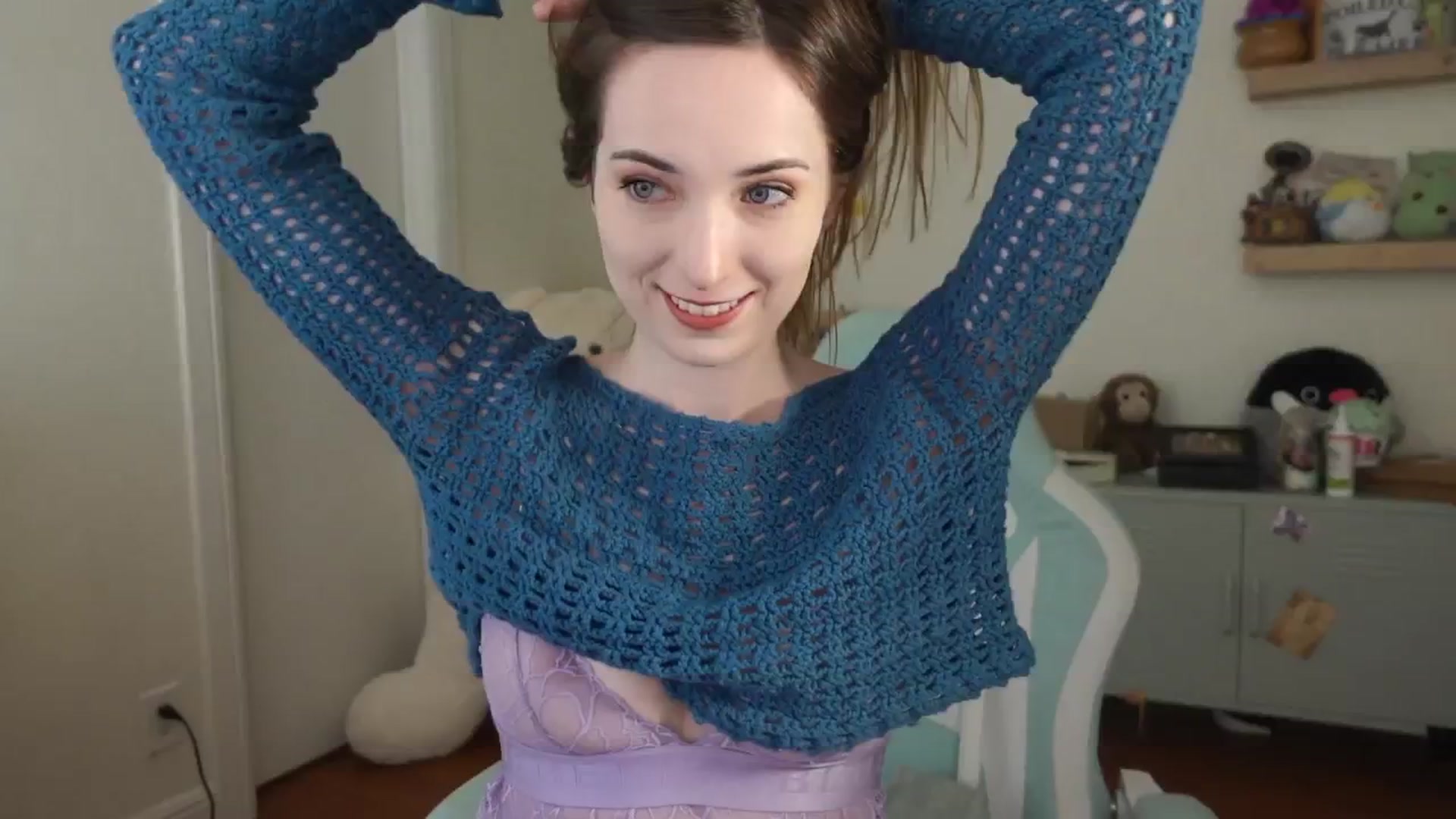 Gallery image thumbnail from Lil_blueberry's myfreecams stream on, 08/02/2025, 20:28 image 1 of 20