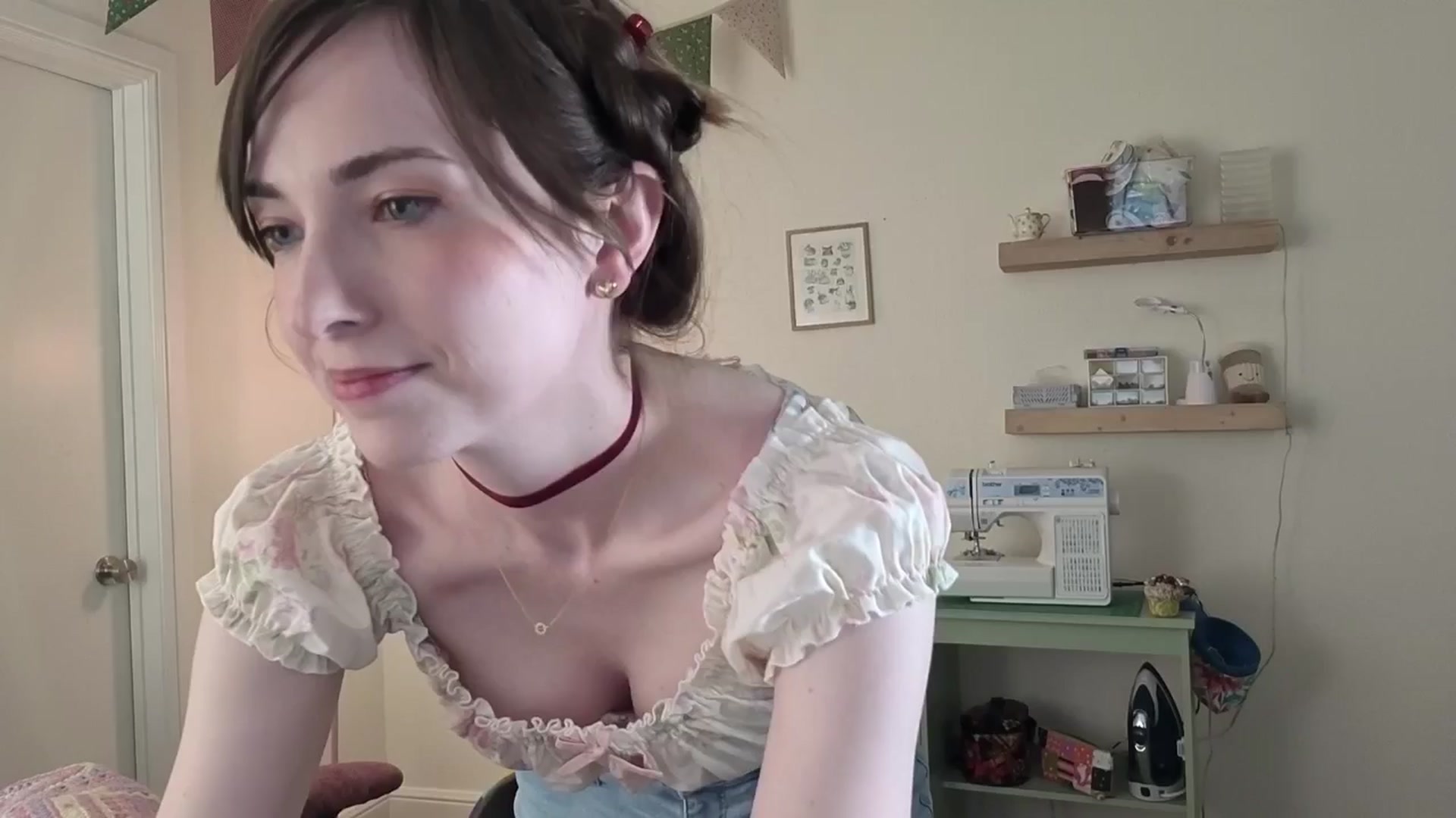 Gallery image thumbnail from Lil_blueberry's myfreecams stream on, 04/08/2026, 22:38 image 6 of 20