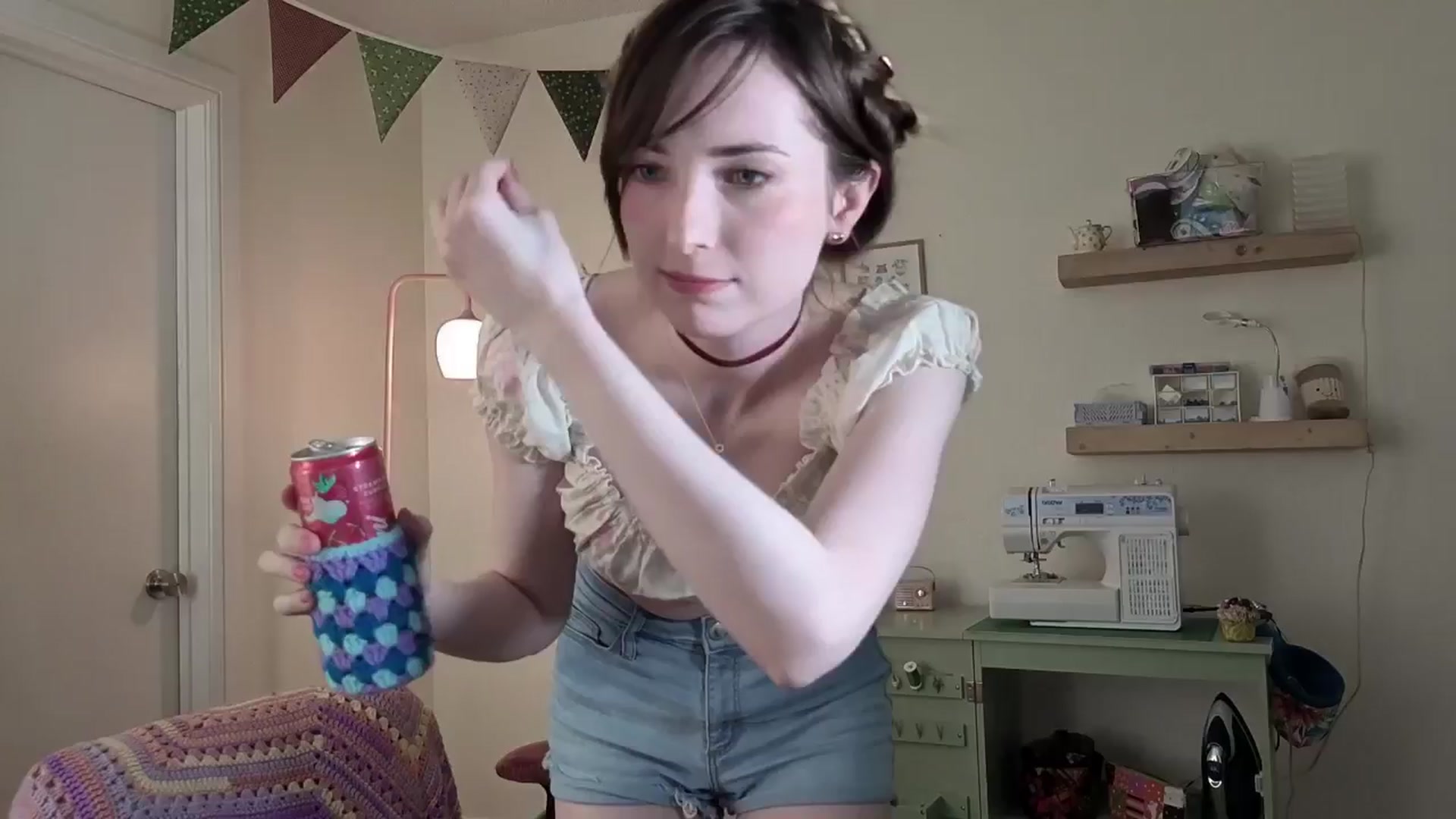 Gallery image thumbnail from Lil_blueberry's myfreecams stream on, 04/08/2026, 22:38 image 3 of 20