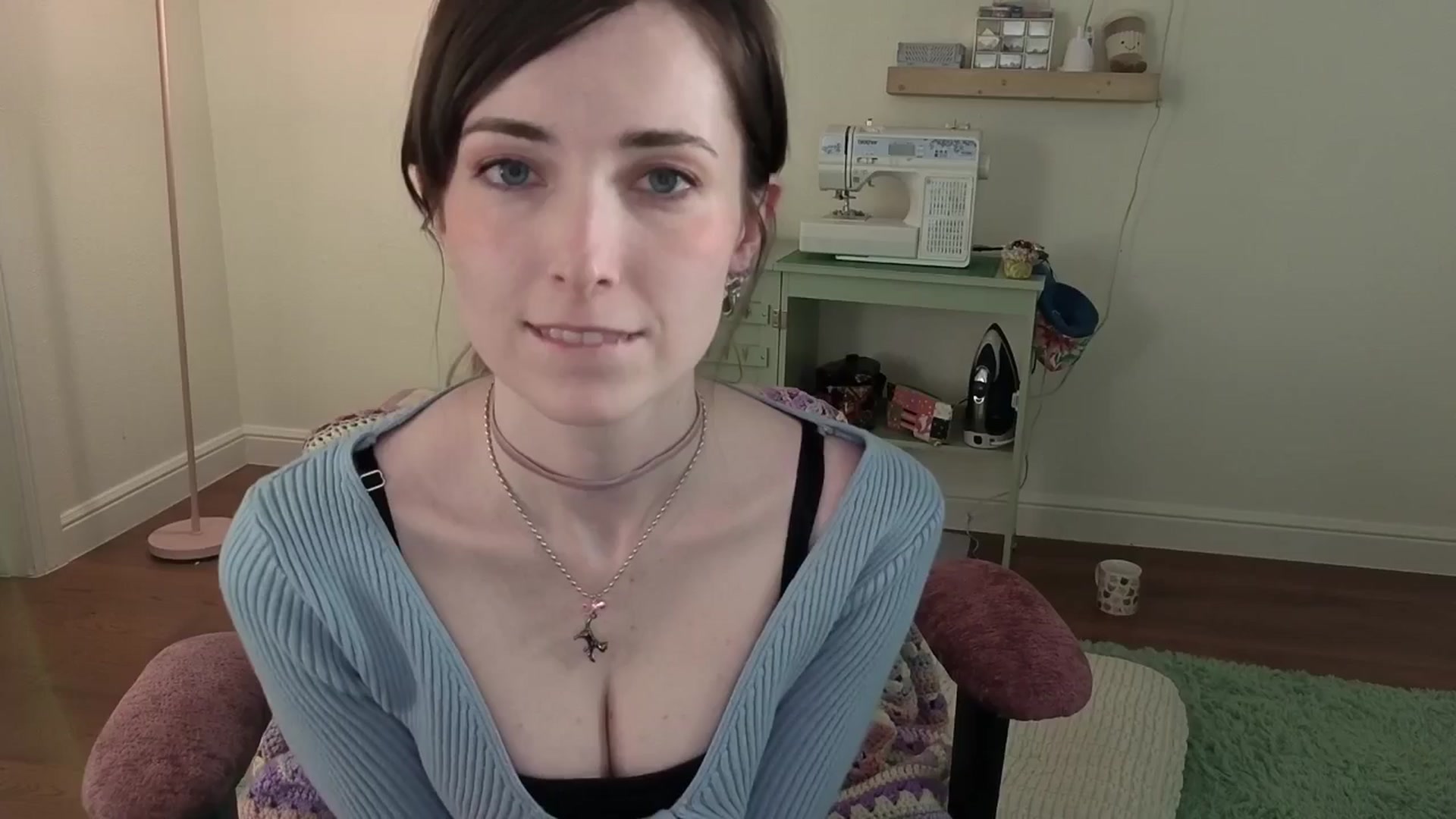 Gallery image thumbnail from Lil_blueberry's myfreecams stream on, 04/11/2026, 23:53 image 2 of 20