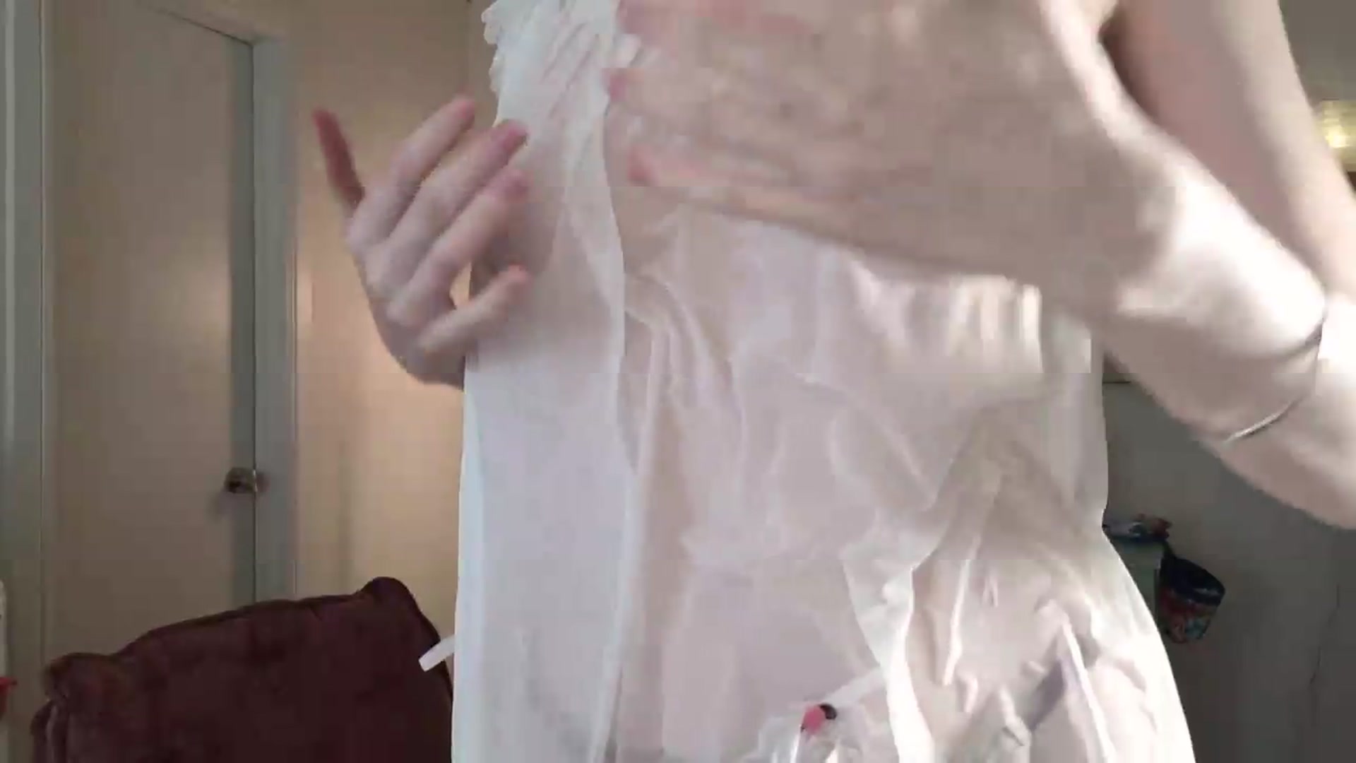 Gallery image thumbnail from Lil_blueberry's myfreecams stream on, 06/02/2026, 22:34 image 17 of 20
