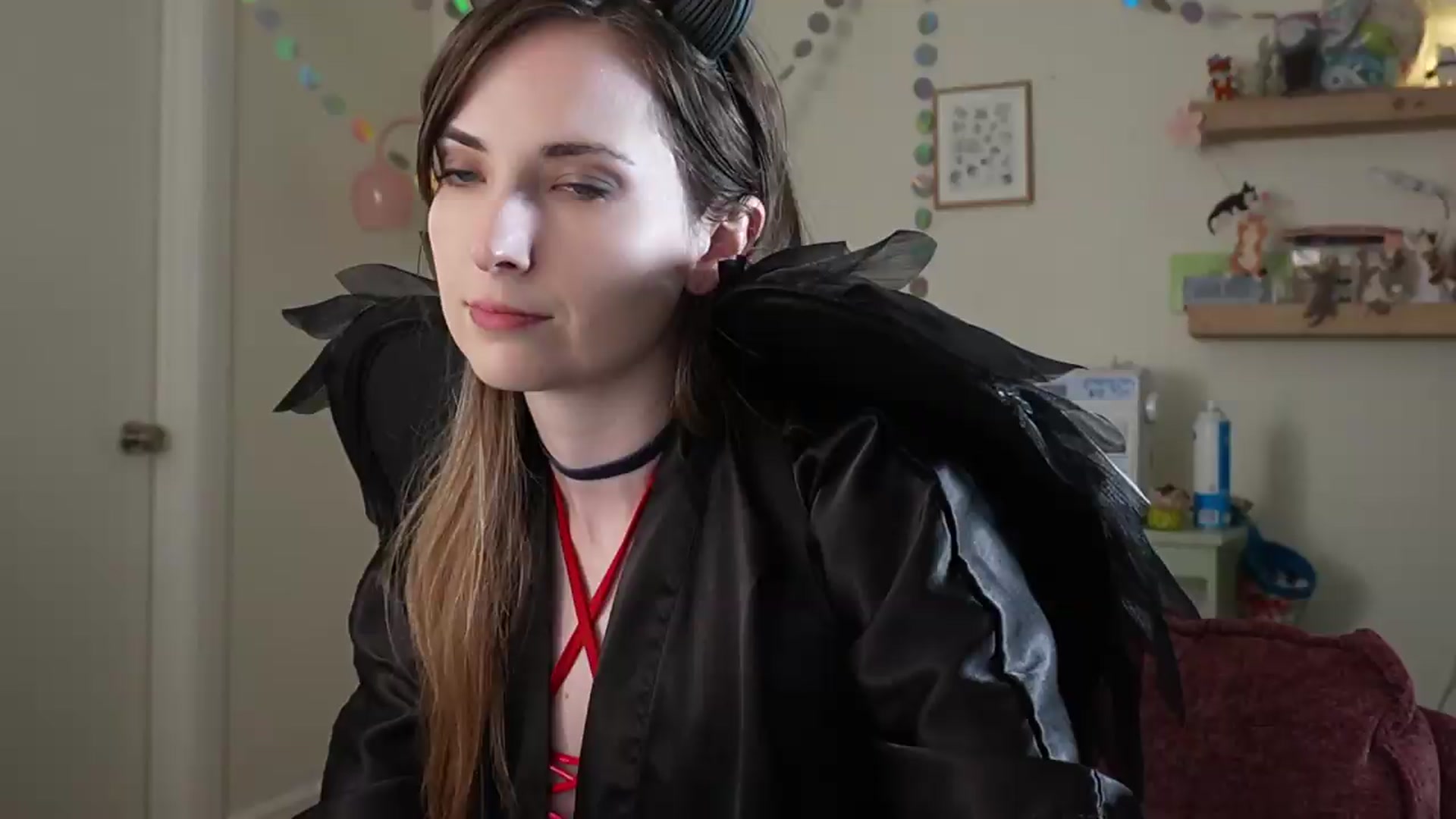 Gallery image thumbnail from Lil_blueberry's myfreecams stream on, 06/19/2026, 24:02 image 17 of 20