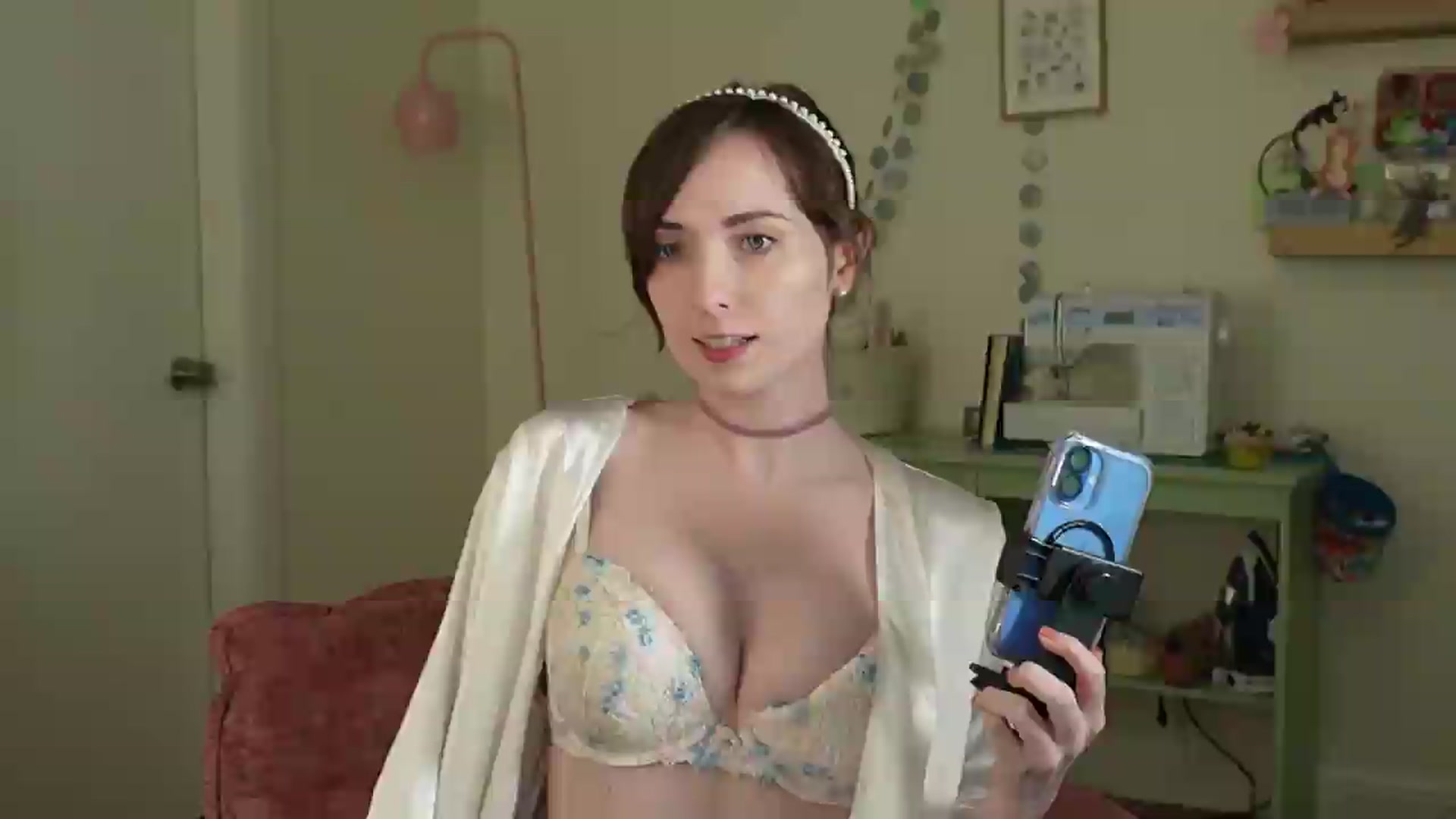 Gallery image thumbnail from Lil_blueberry's myfreecams stream on, 06/23/2026, 22:05 image 3 of 20