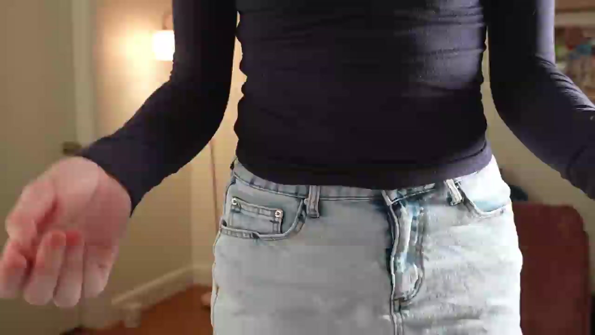 Gallery image thumbnail from Lil_blueberry's myfreecams stream on, 06/28/2026, 21:07 image 6 of 20