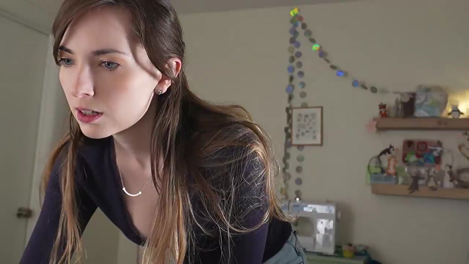 Gallery image thumbnail from Lil_blueberry's myfreecams stream on, 06/28/2026, 21:07 image 9 of 20