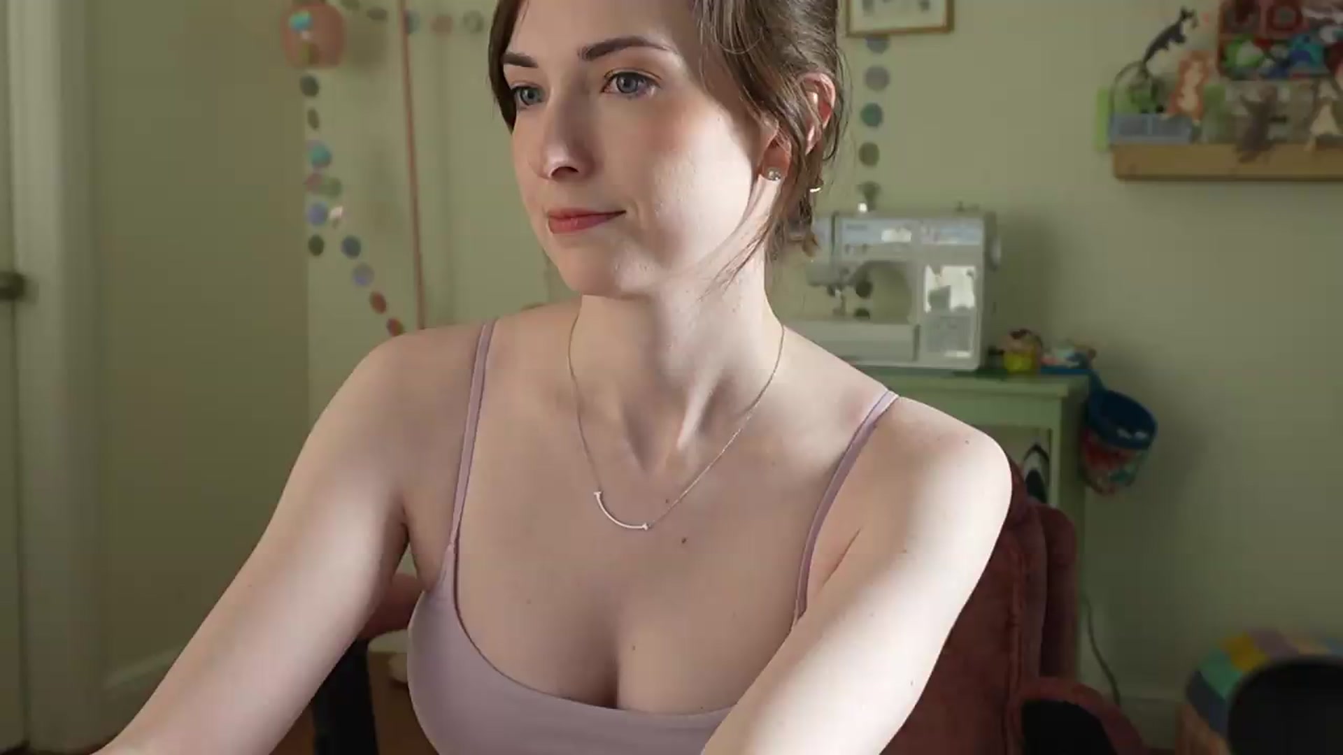Gallery image thumbnail from Lil_blueberry's myfreecams stream on, 07/21/2026, 22:33 image 12 of 20