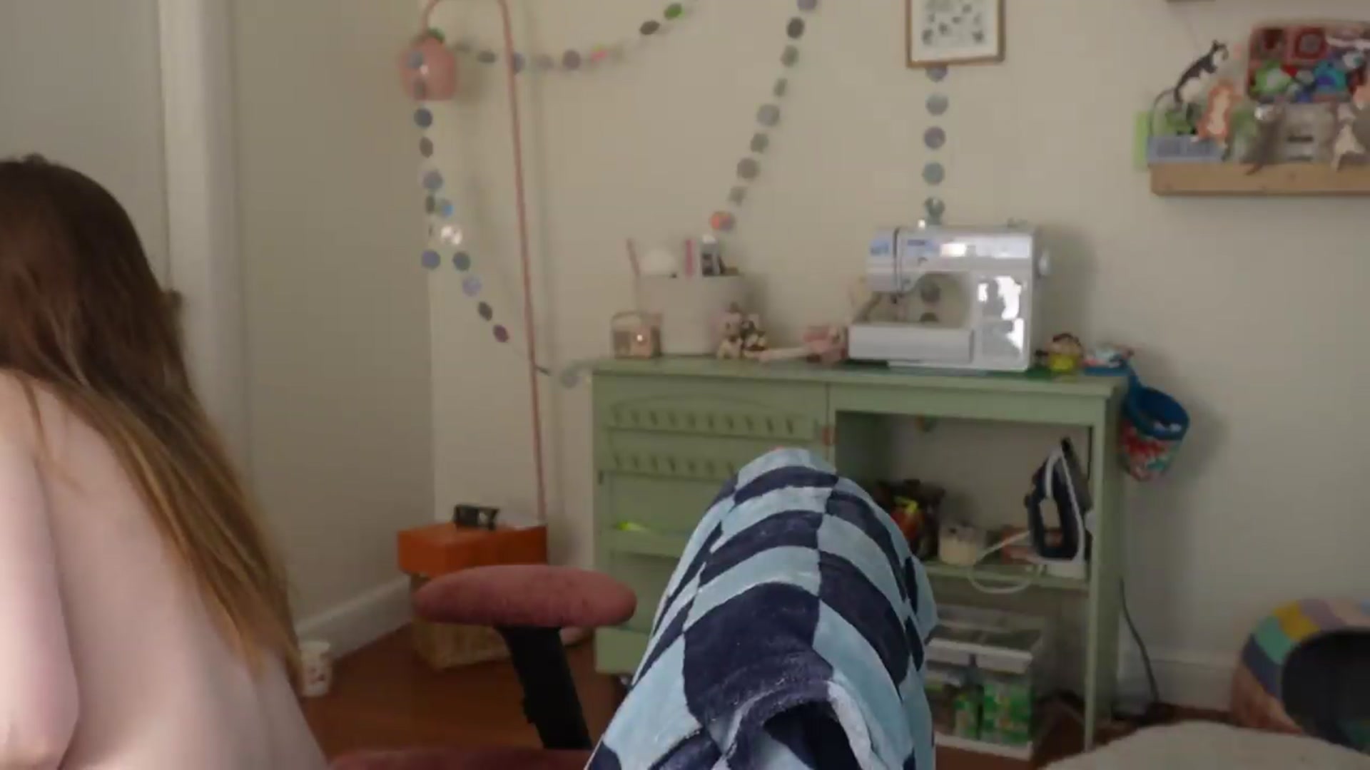 Gallery image thumbnail from Lil_blueberry's myfreecams stream on, 07/28/2026, 22:59 image 16 of 20