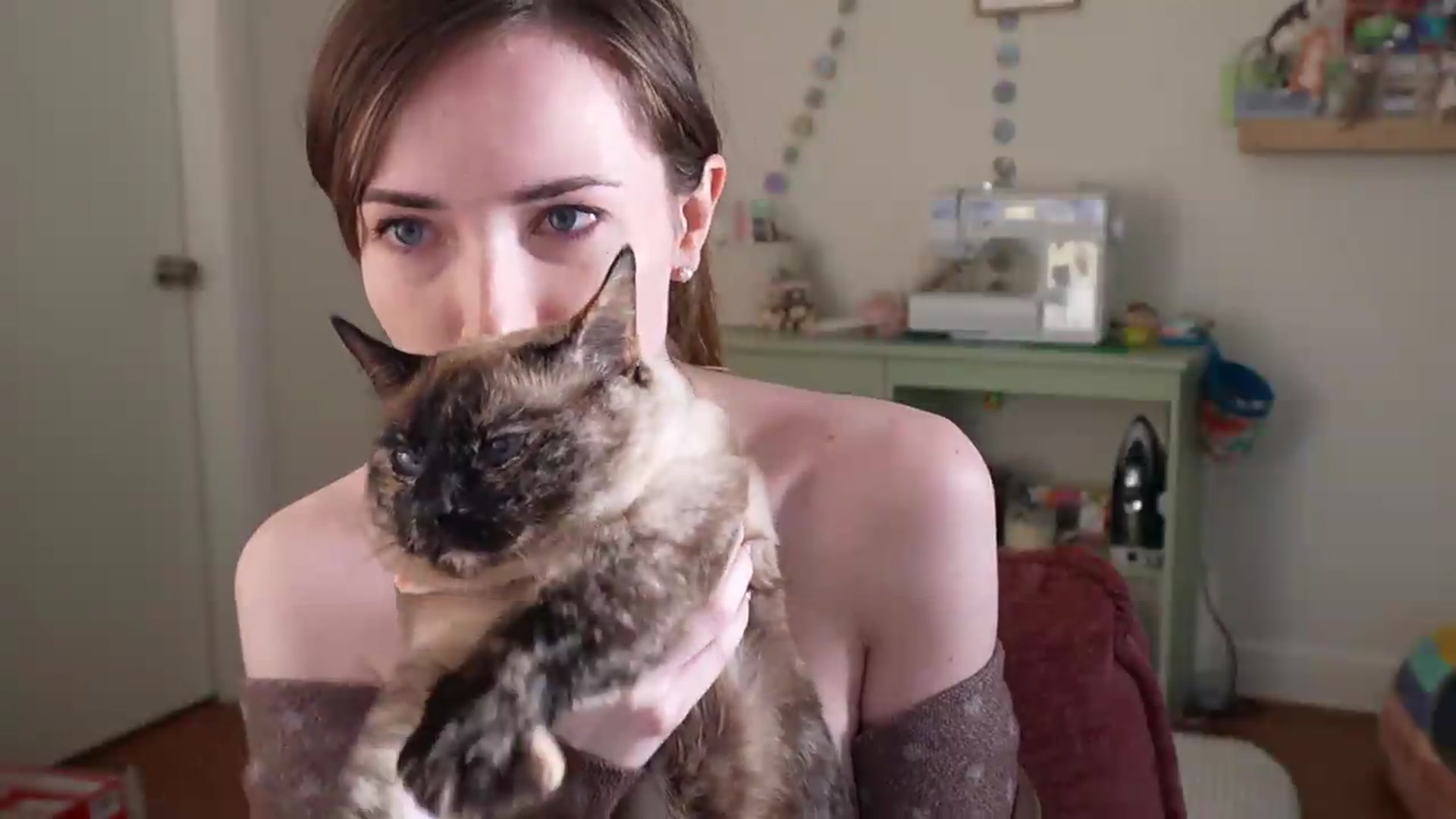 Gallery image thumbnail from Lil_blueberry's myfreecams stream on, 07/30/2026, 22:07 image 16 of 20