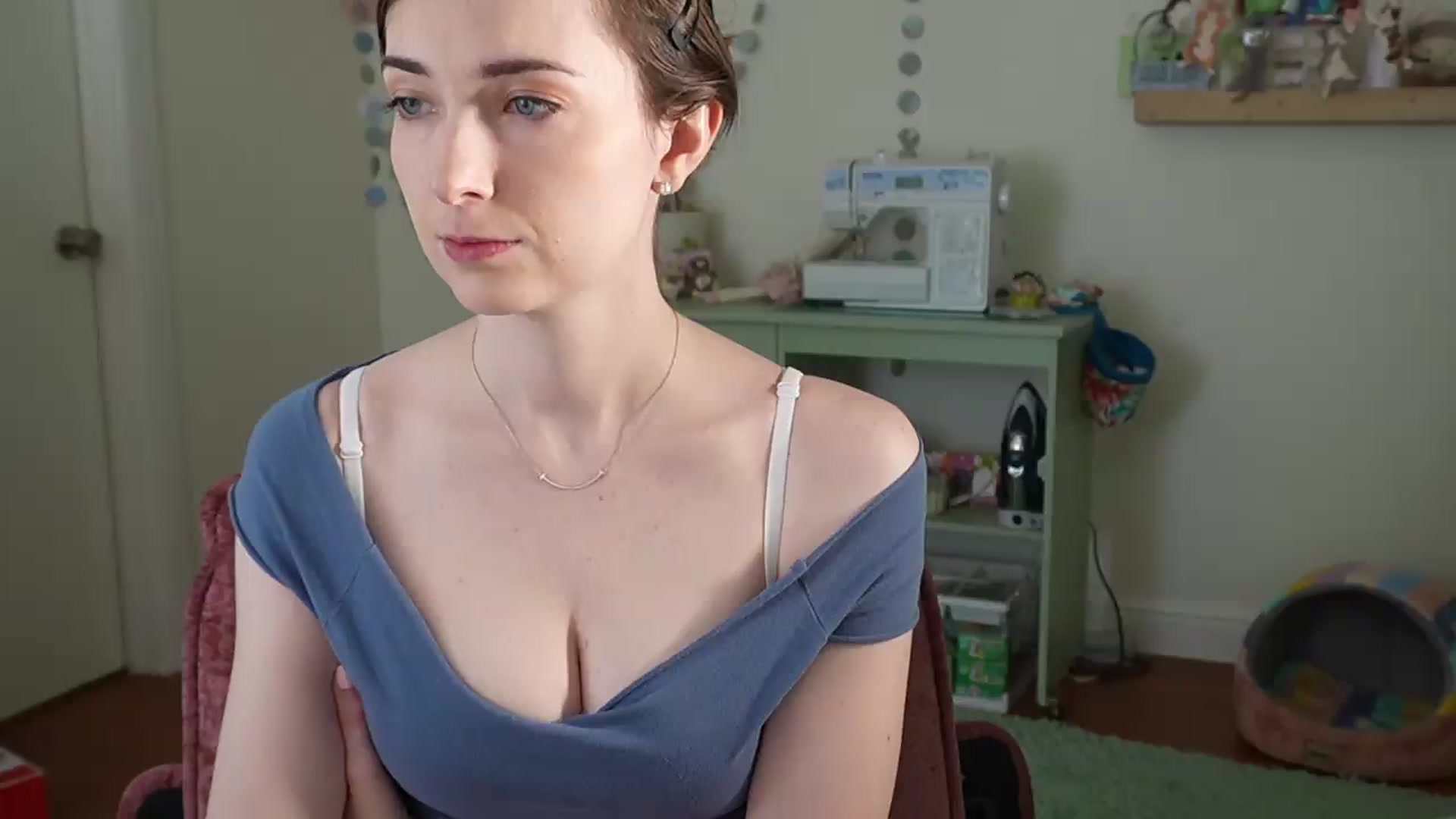 Gallery image thumbnail from Lil_blueberry's myfreecams stream on, 08/03/2026, 22:28 image 5 of 20