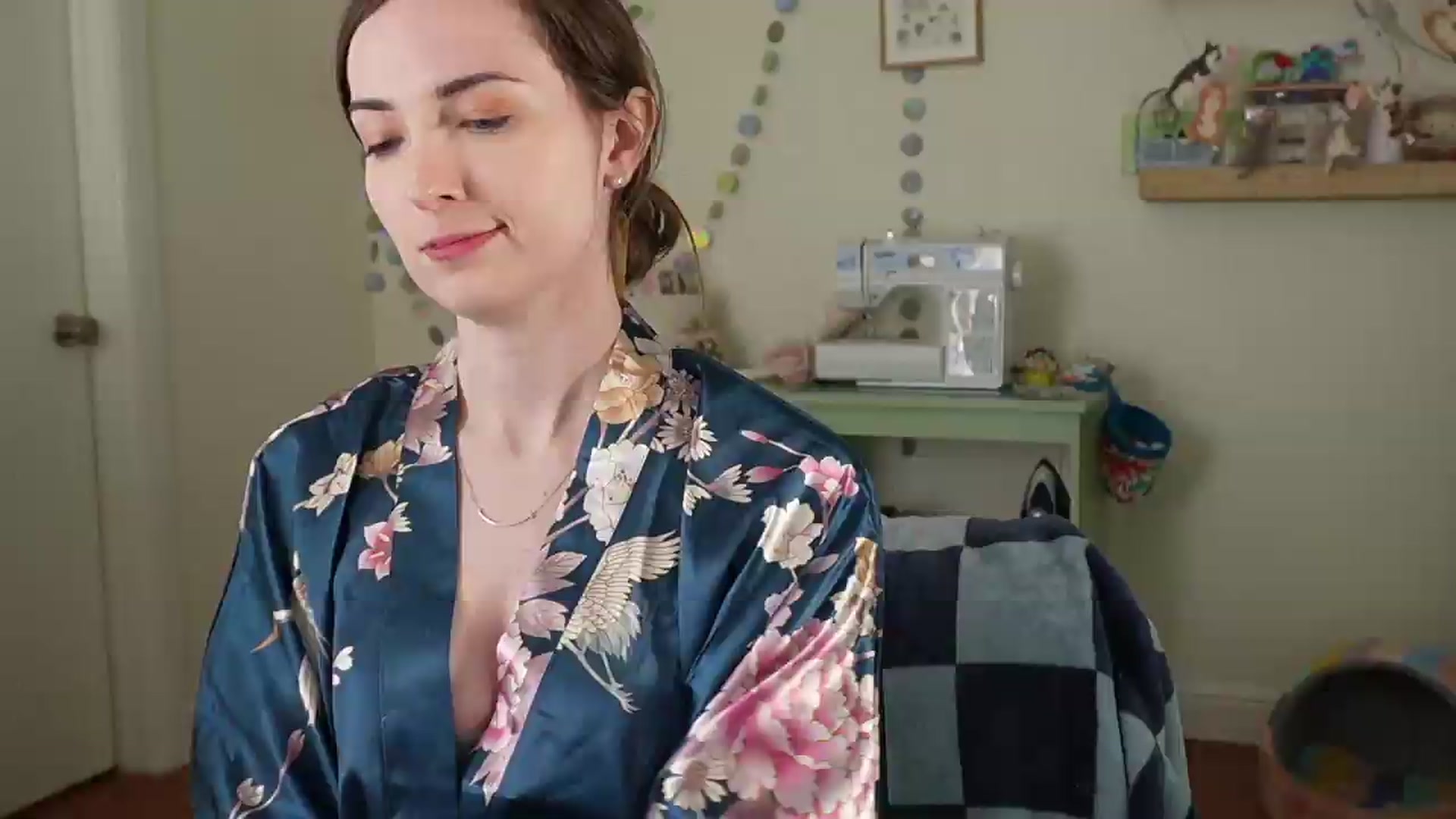 Gallery image thumbnail from Lil_blueberry's myfreecams stream on, 08/05/2026, 22:12 image 5 of 20