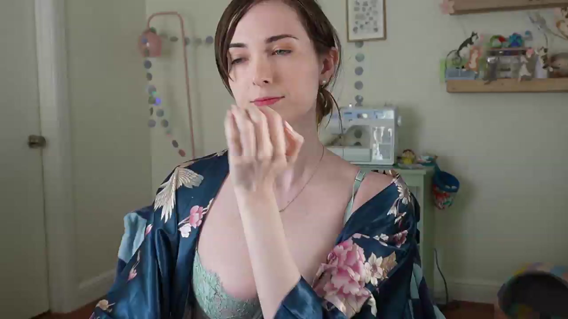 Gallery image thumbnail from Lil_blueberry's myfreecams stream on, 08/05/2026, 22:12 image 7 of 20