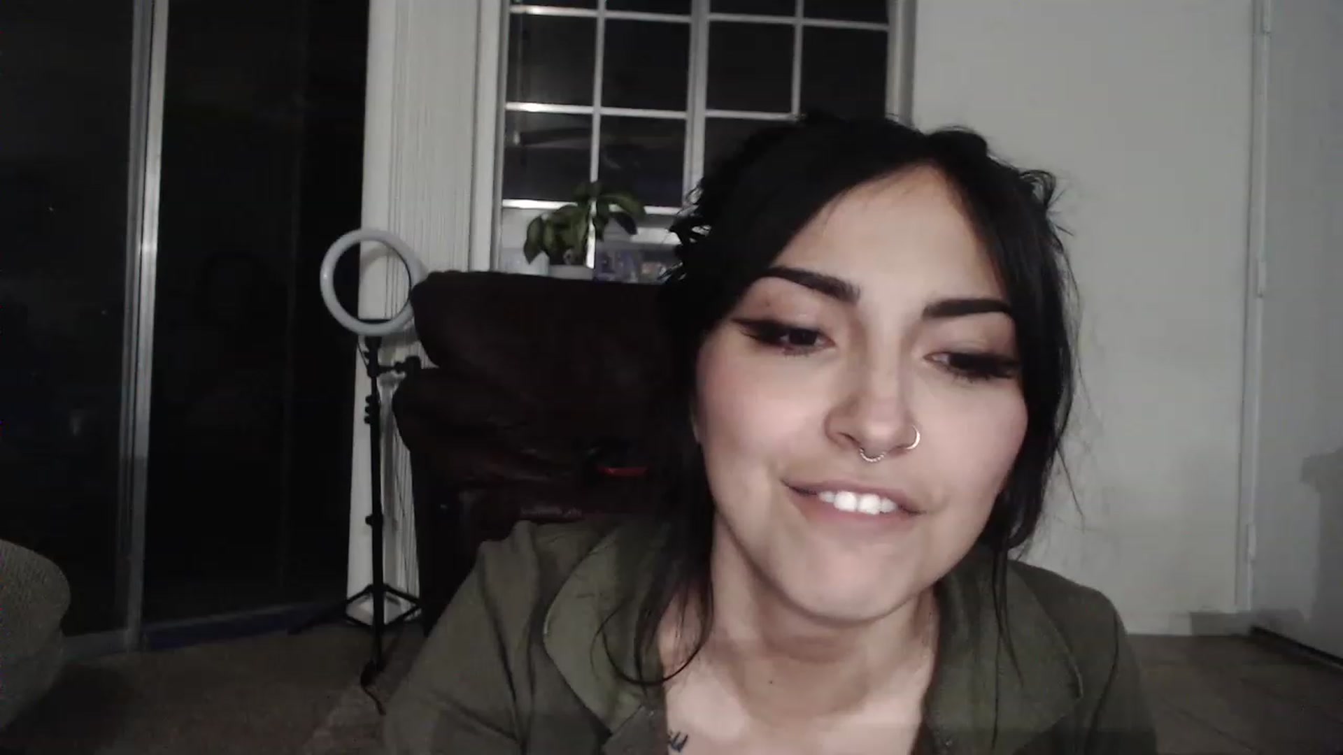 Gallery image thumbnail from Lil_bunniii's myfreecams stream on, 03/02/2023, 08:00 image 2 of 20