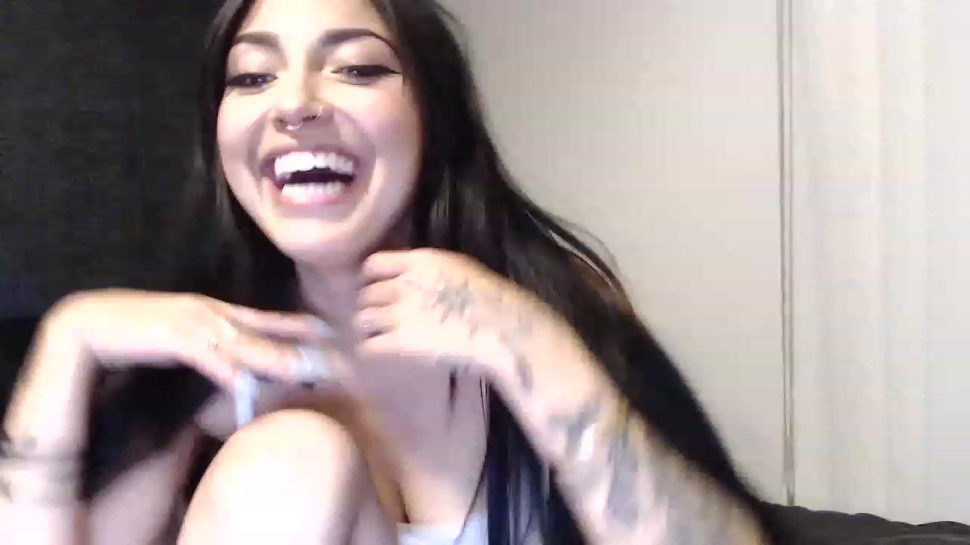 Gallery image thumbnail from Lil_bunniii's myfreecams stream on, 03/23/2023, 05:23 image 18 of 20
