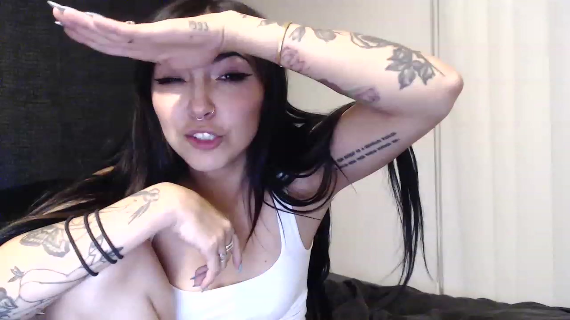 Gallery image thumbnail from Lil_bunniii's myfreecams stream on, 03/23/2023, 05:23 image 19 of 20