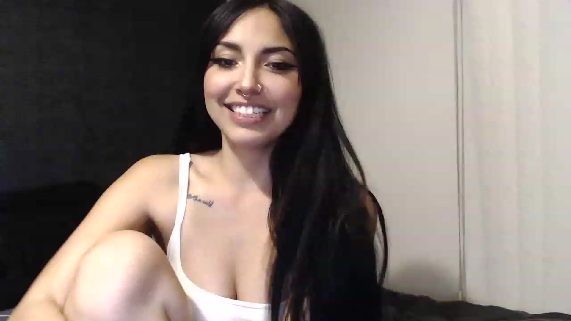 Gallery image thumbnail from Lil_bunniii's myfreecams stream on, 03/23/2023, 05:23 image 14 of 20